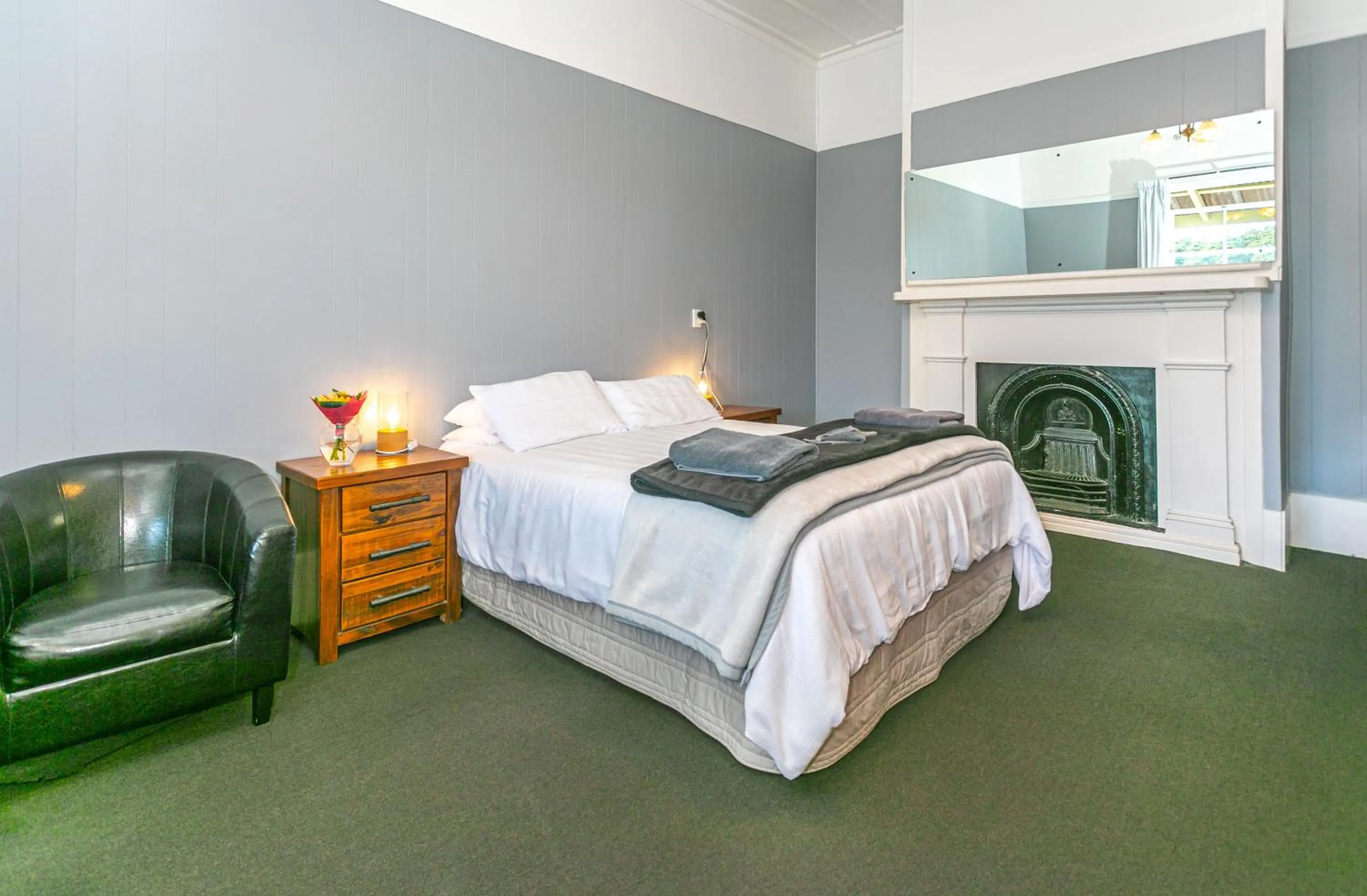 Bed in Lady Bowen Bed & Breakfast