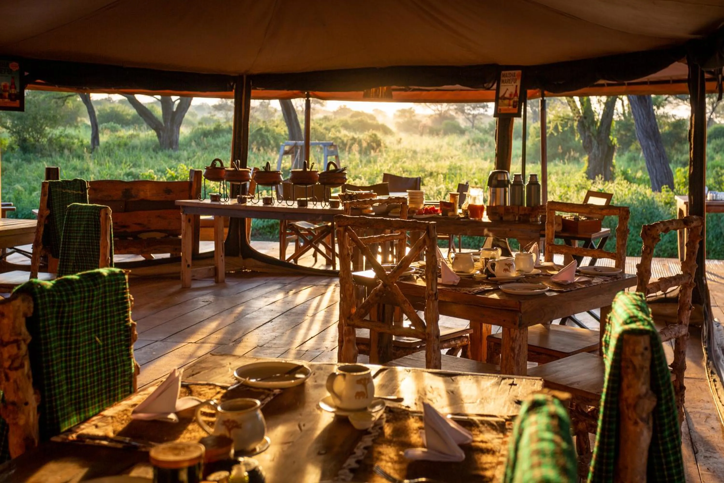 Restaurant/places to eat in Baobab Tented Camp