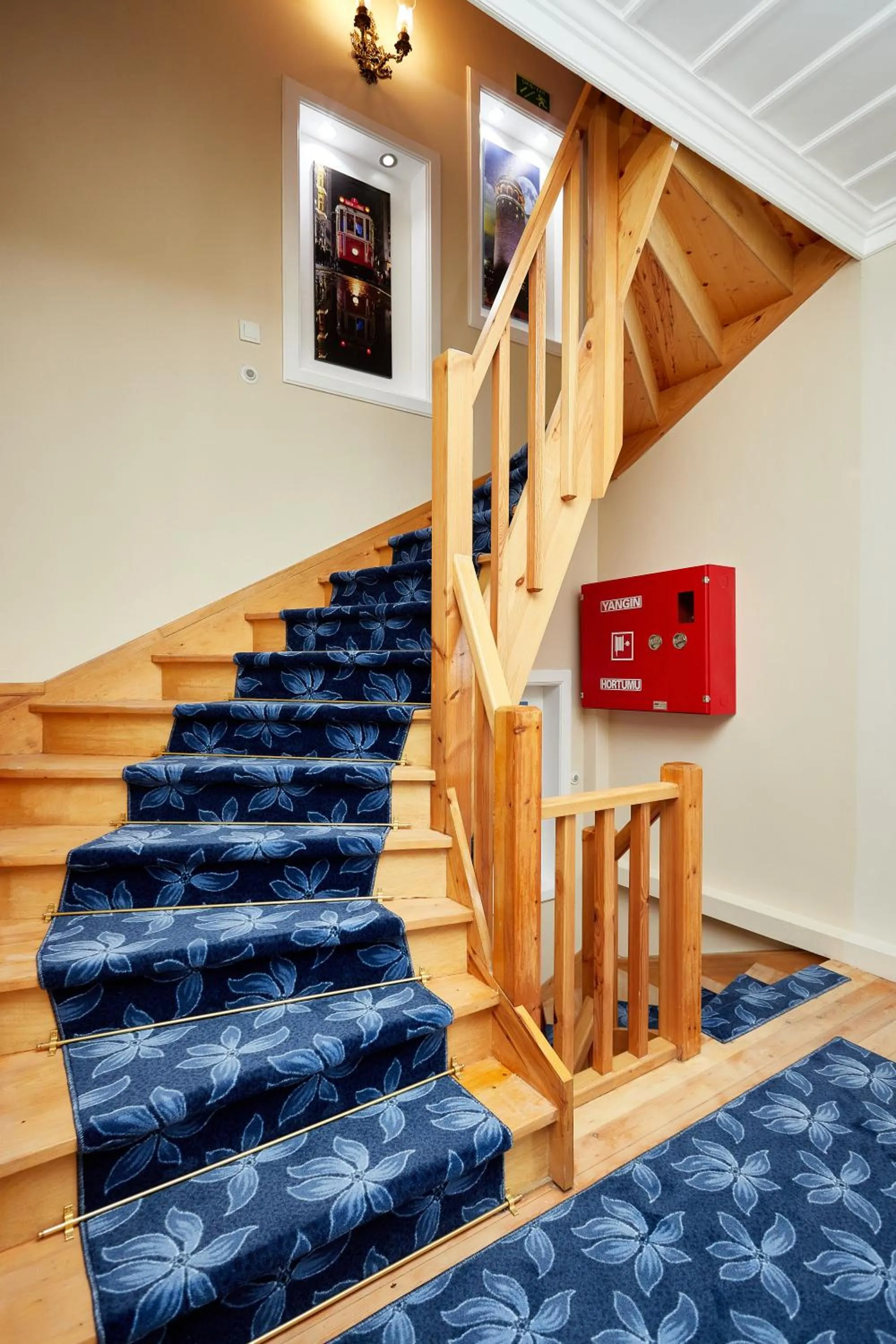 Property building in Mataraci Konak