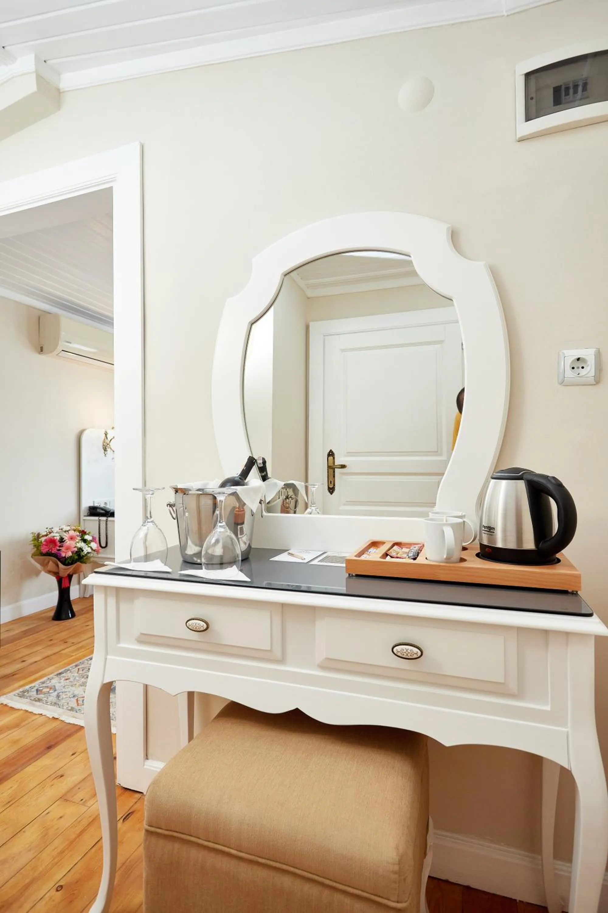 Coffee/tea facilities in Mataraci Konak