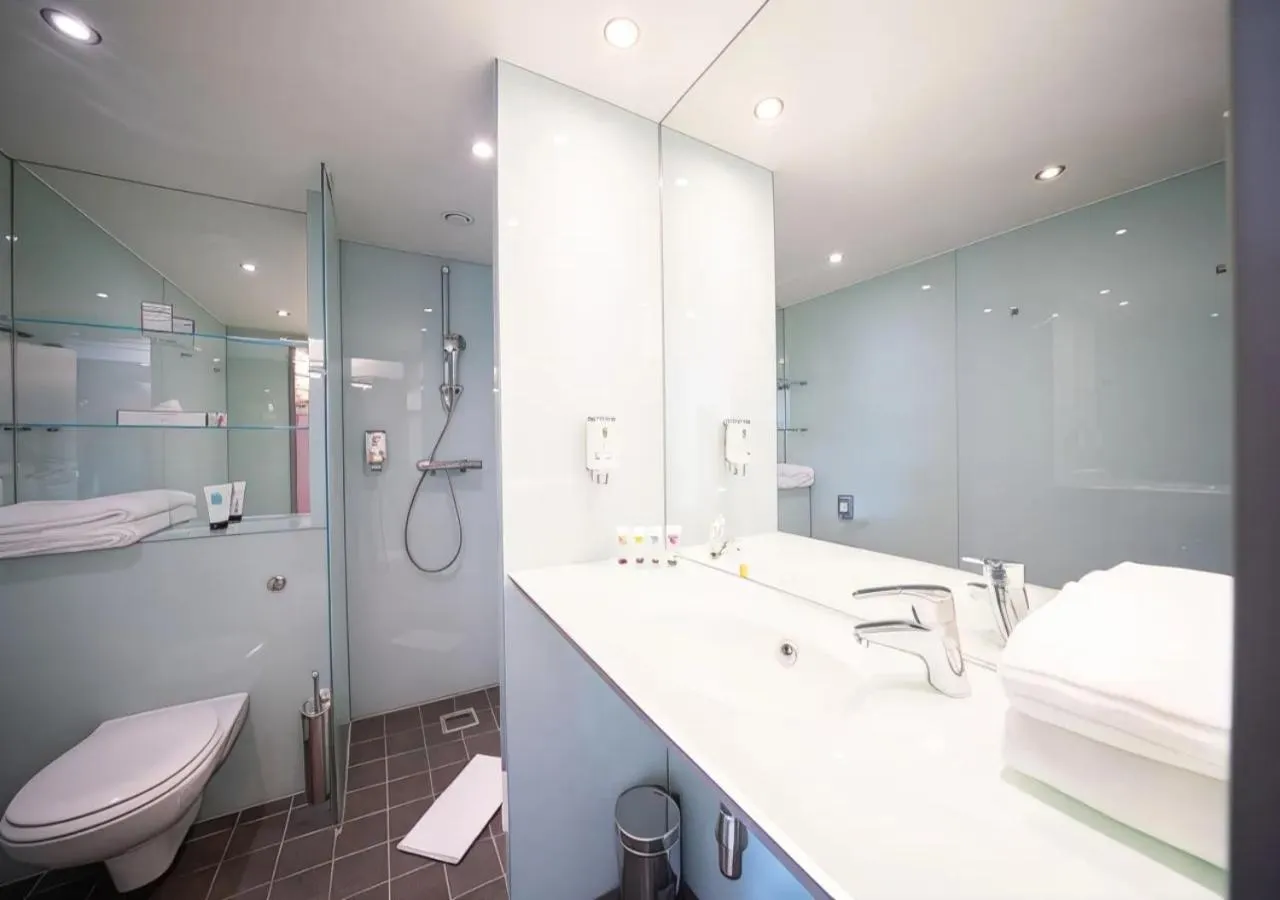 Bathroom in Hotel Orangerie