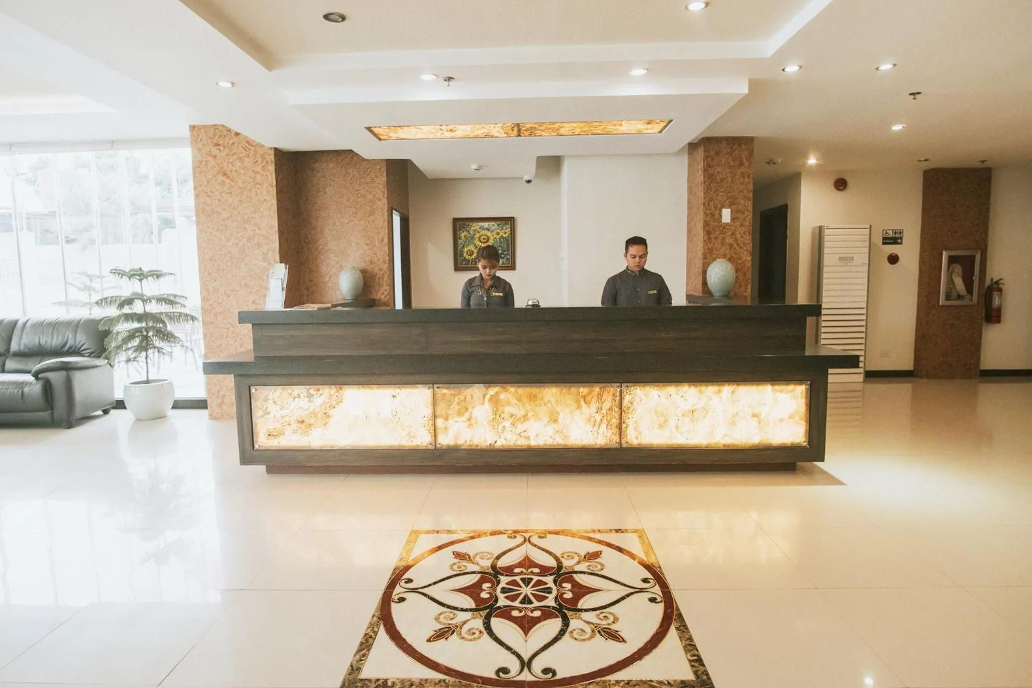 Panorama Summit Hotel