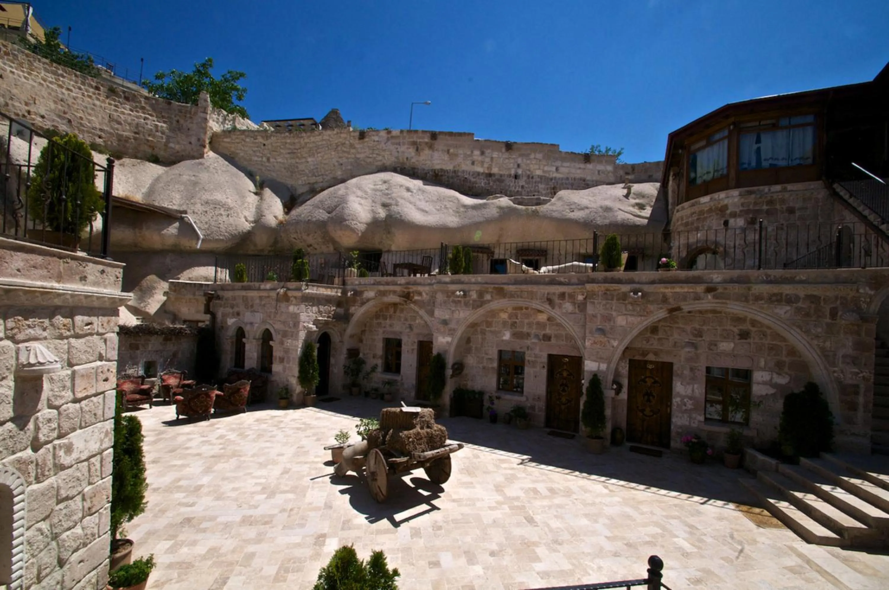 Balcony/Terrace in Grand Cave Suites