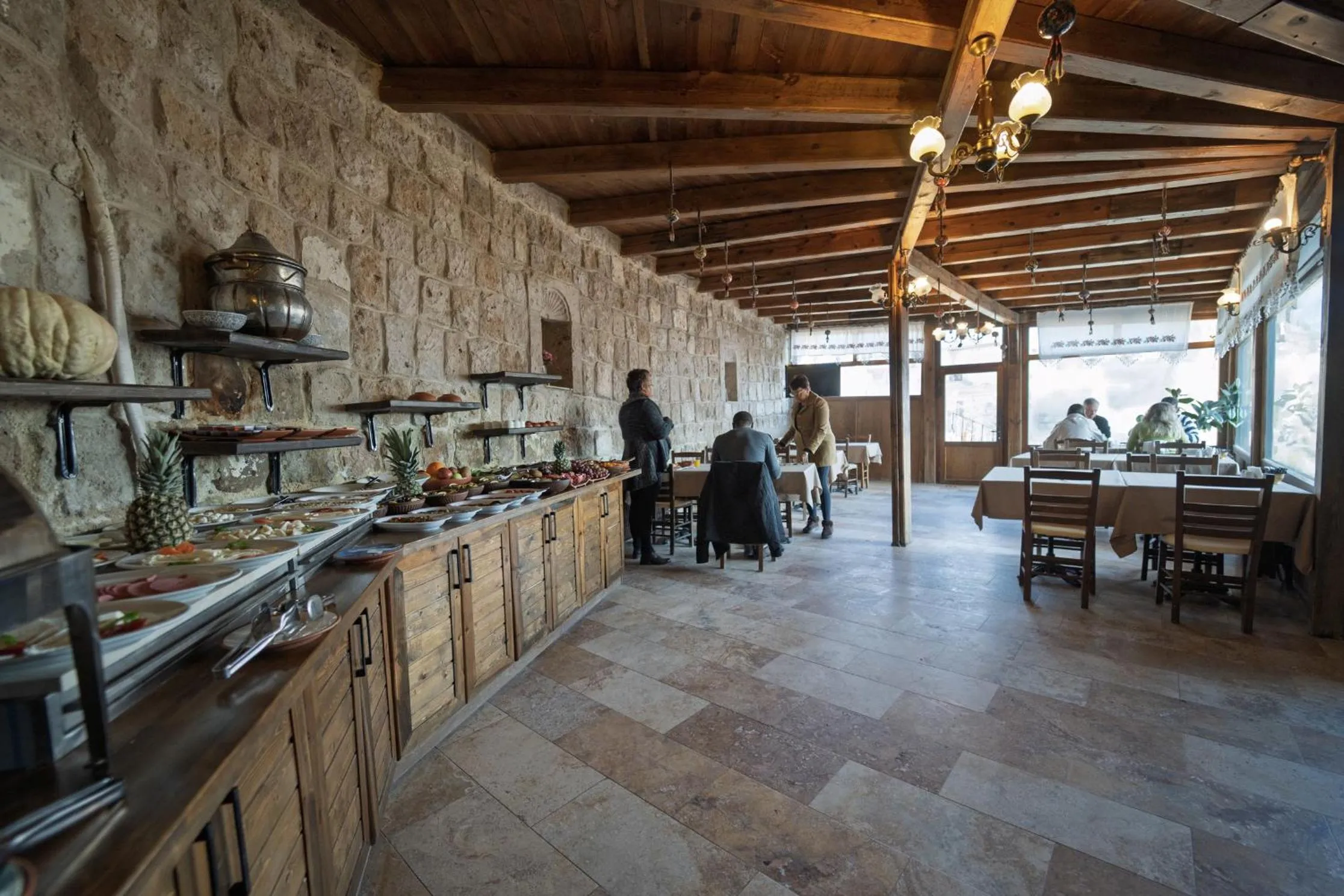 Restaurant/places to eat in Grand Cave Suites