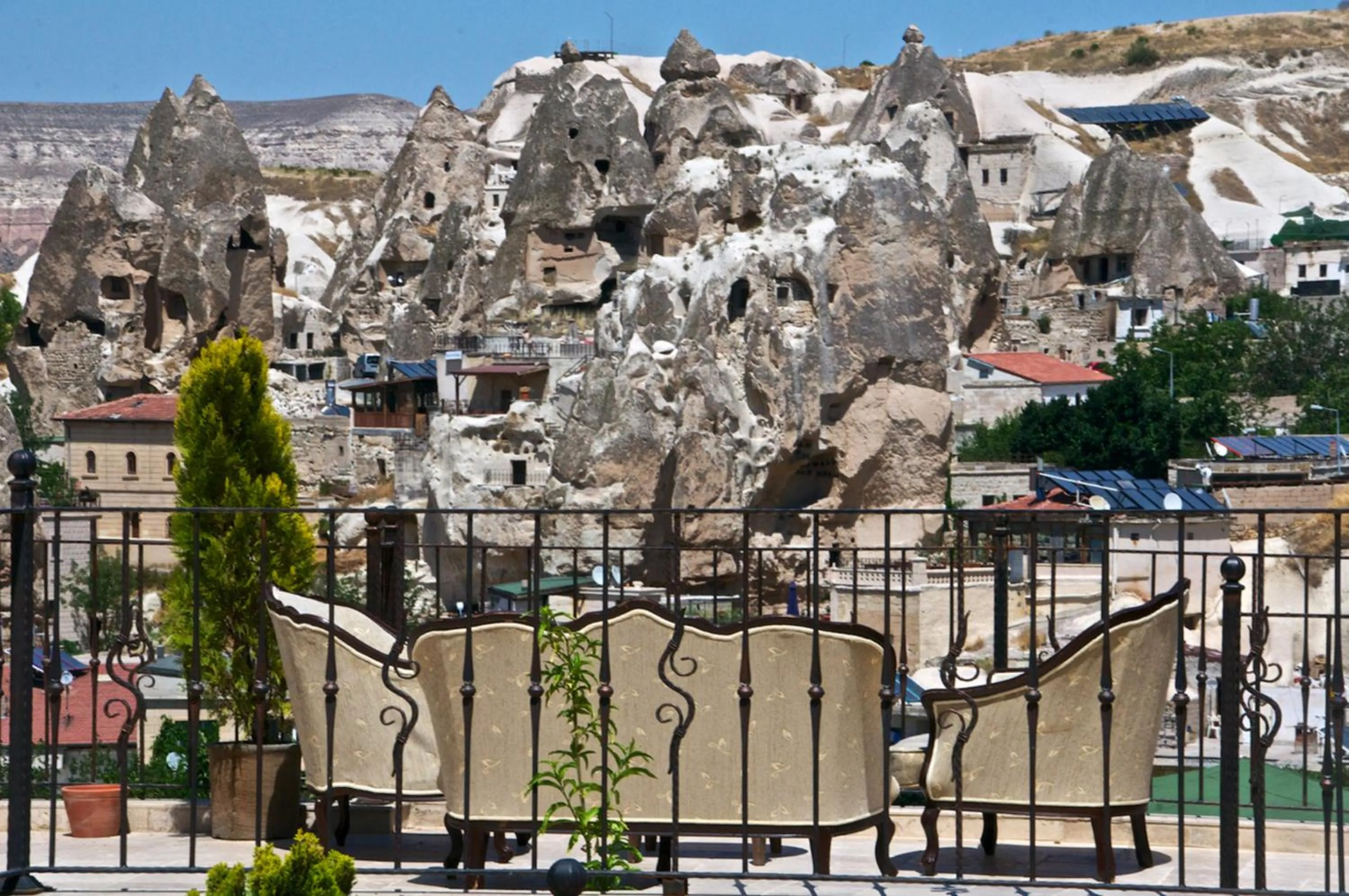 Property building in Grand Cave Suites