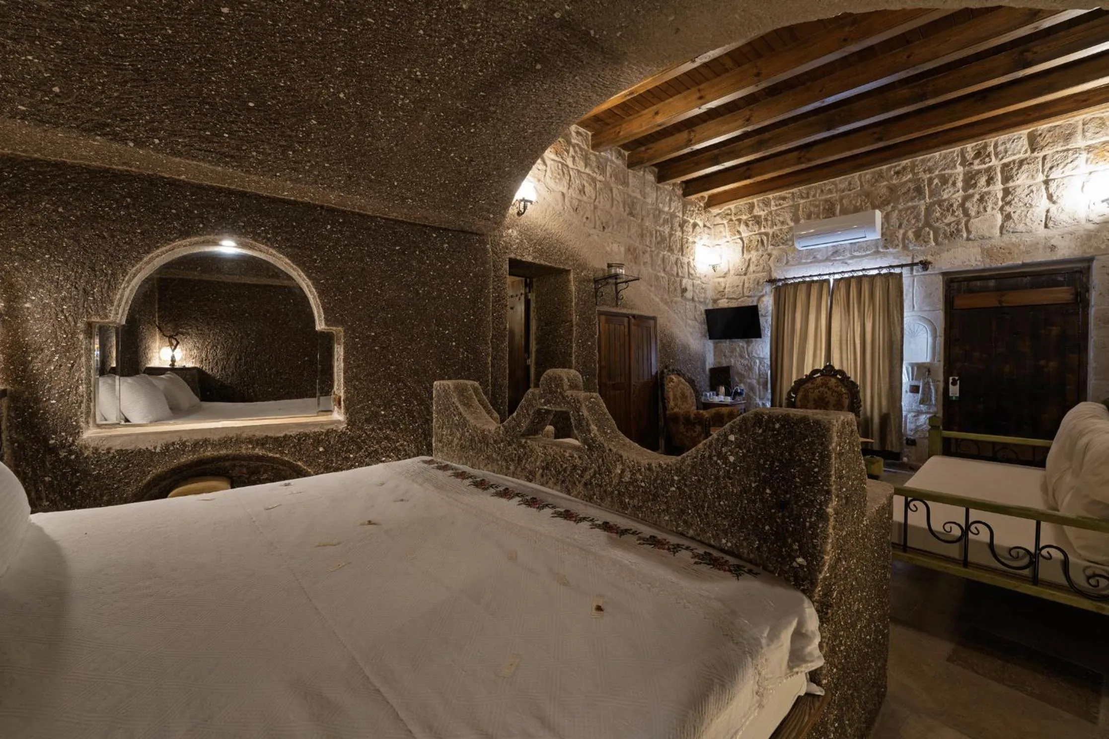 Bed in Grand Cave Suites