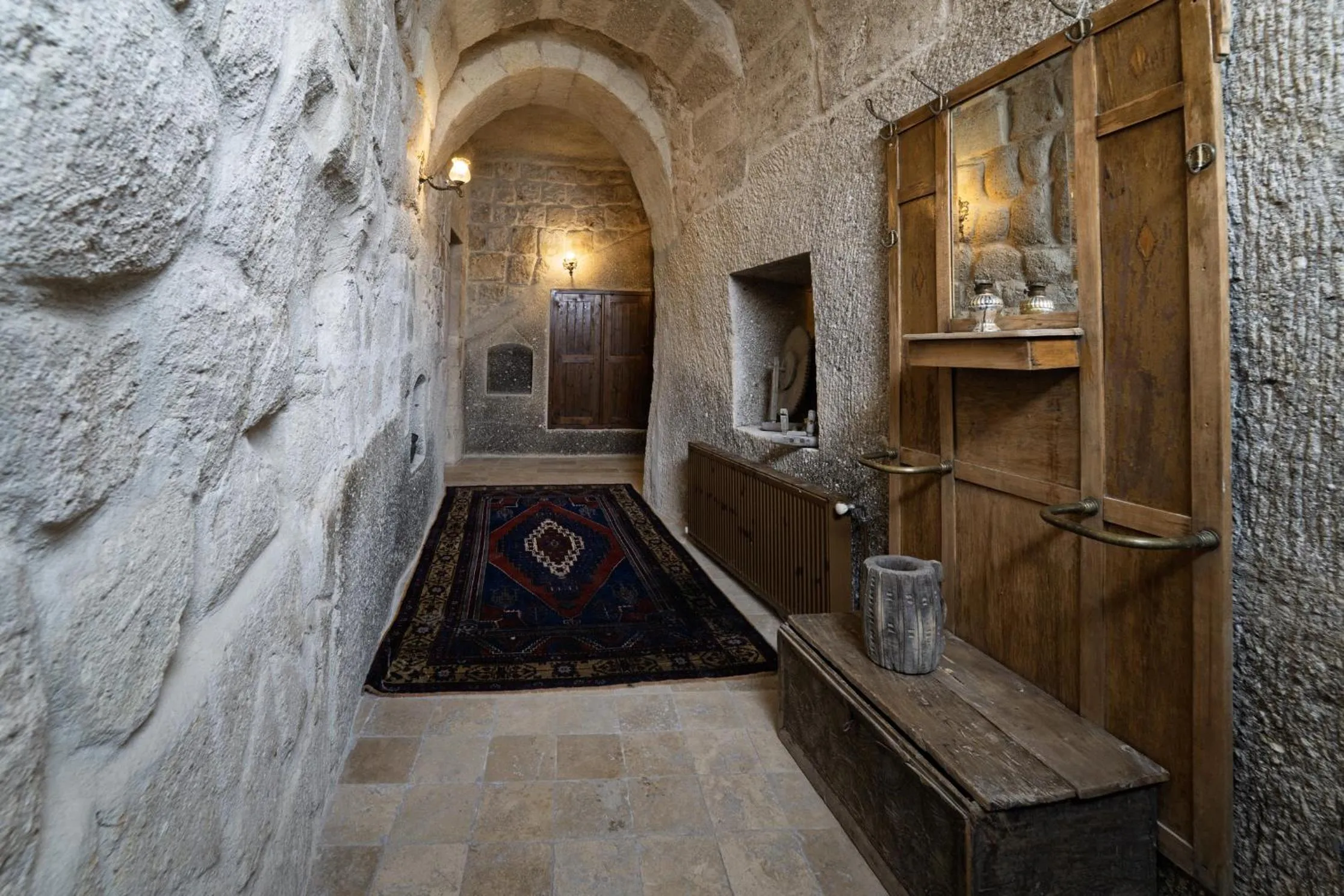 Decorative detail in Grand Cave Suites