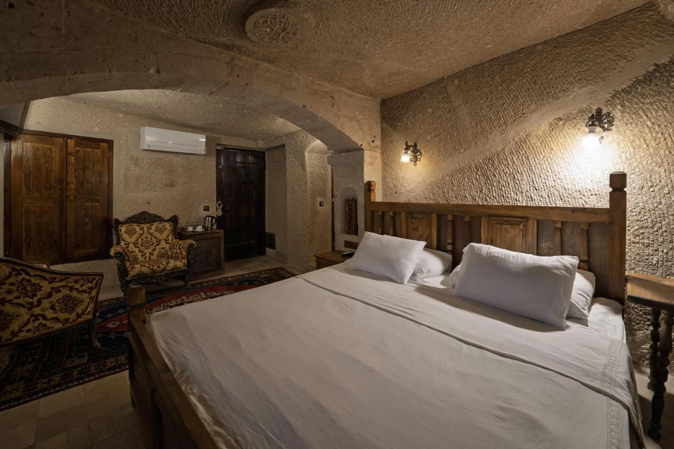 Bed in Grand Cave Suites