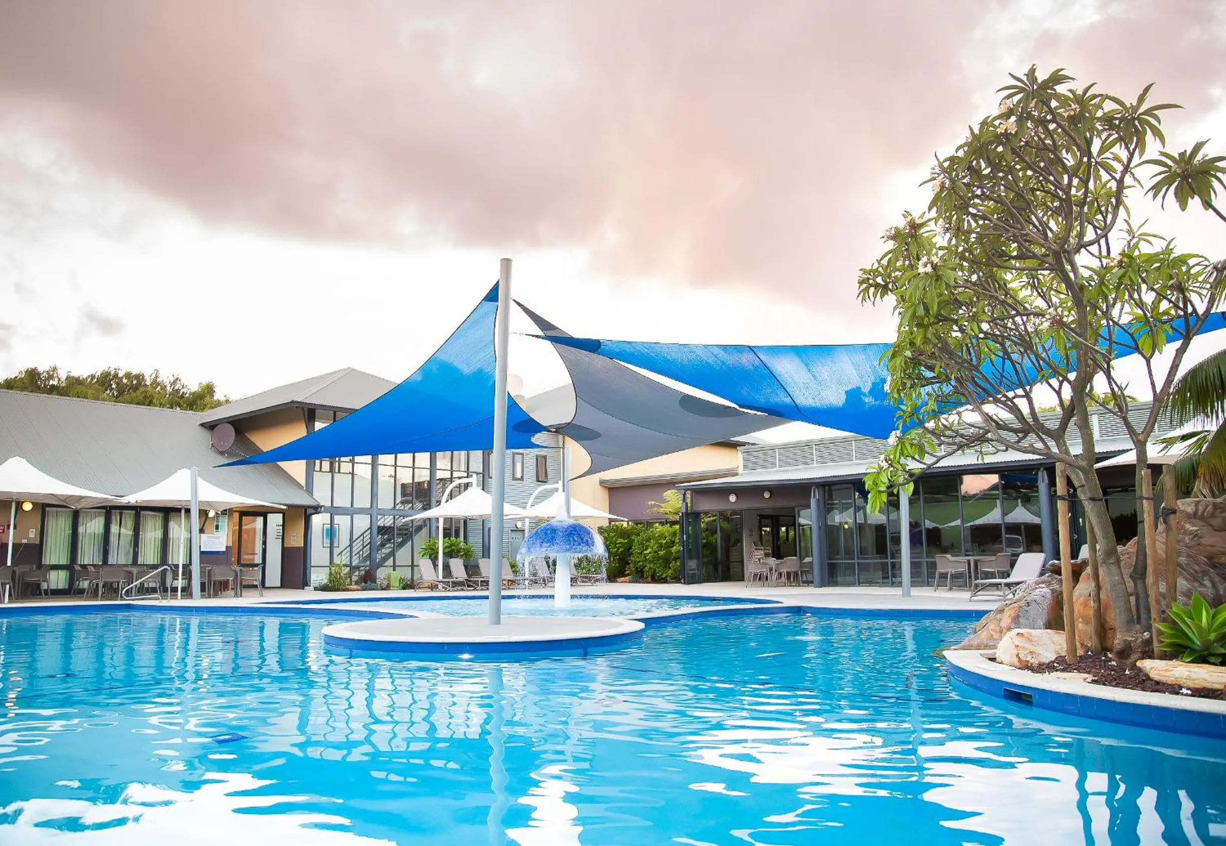 Swimming pool in Presidential Bungalow