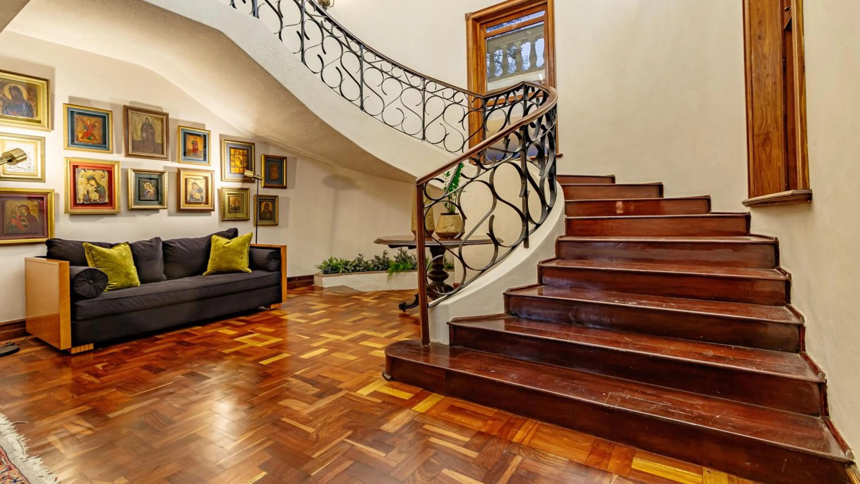 Lobby or reception in Christies at 32 on Russell