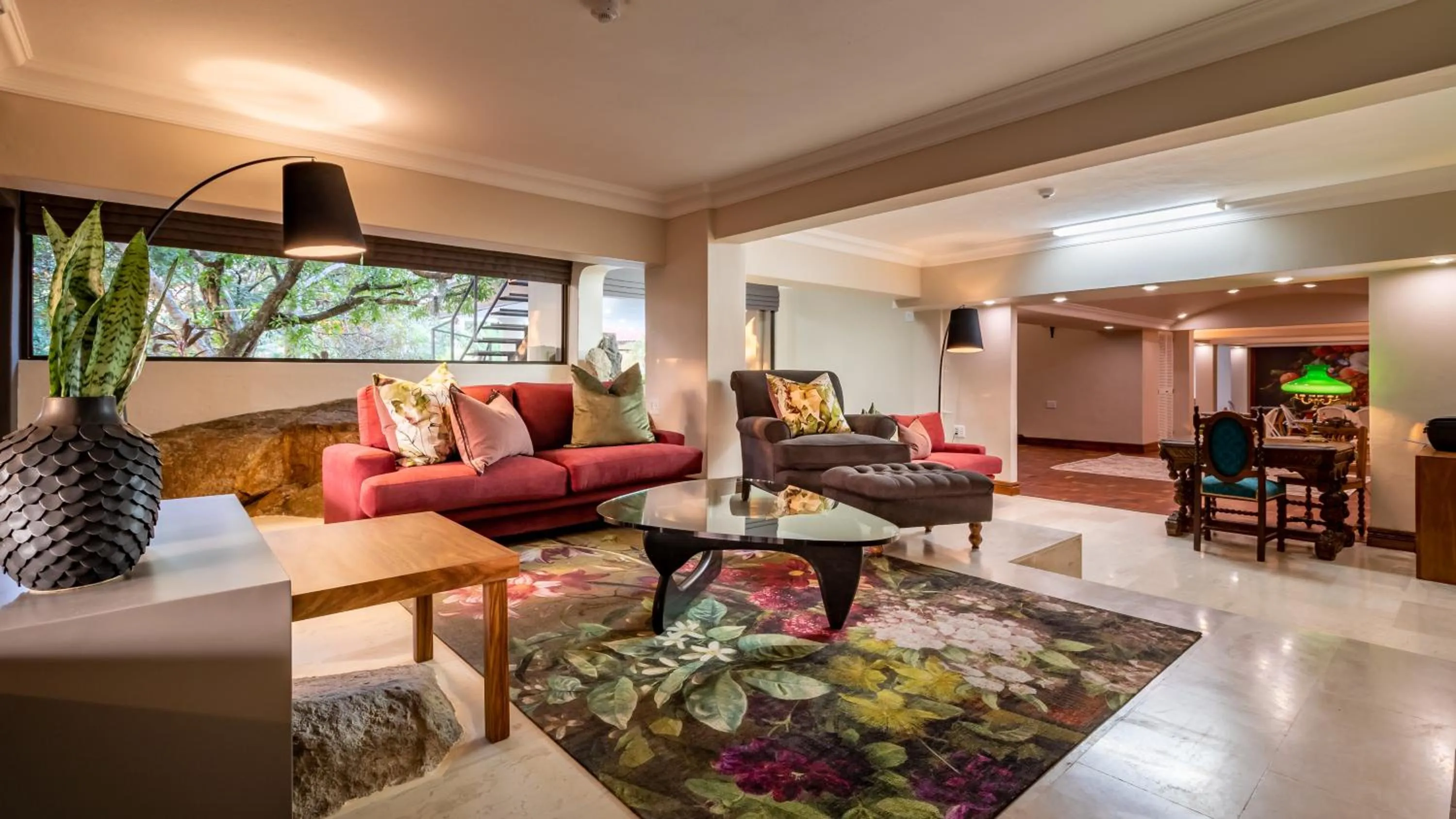 Communal lounge/ TV room in Christies at 32 on Russell