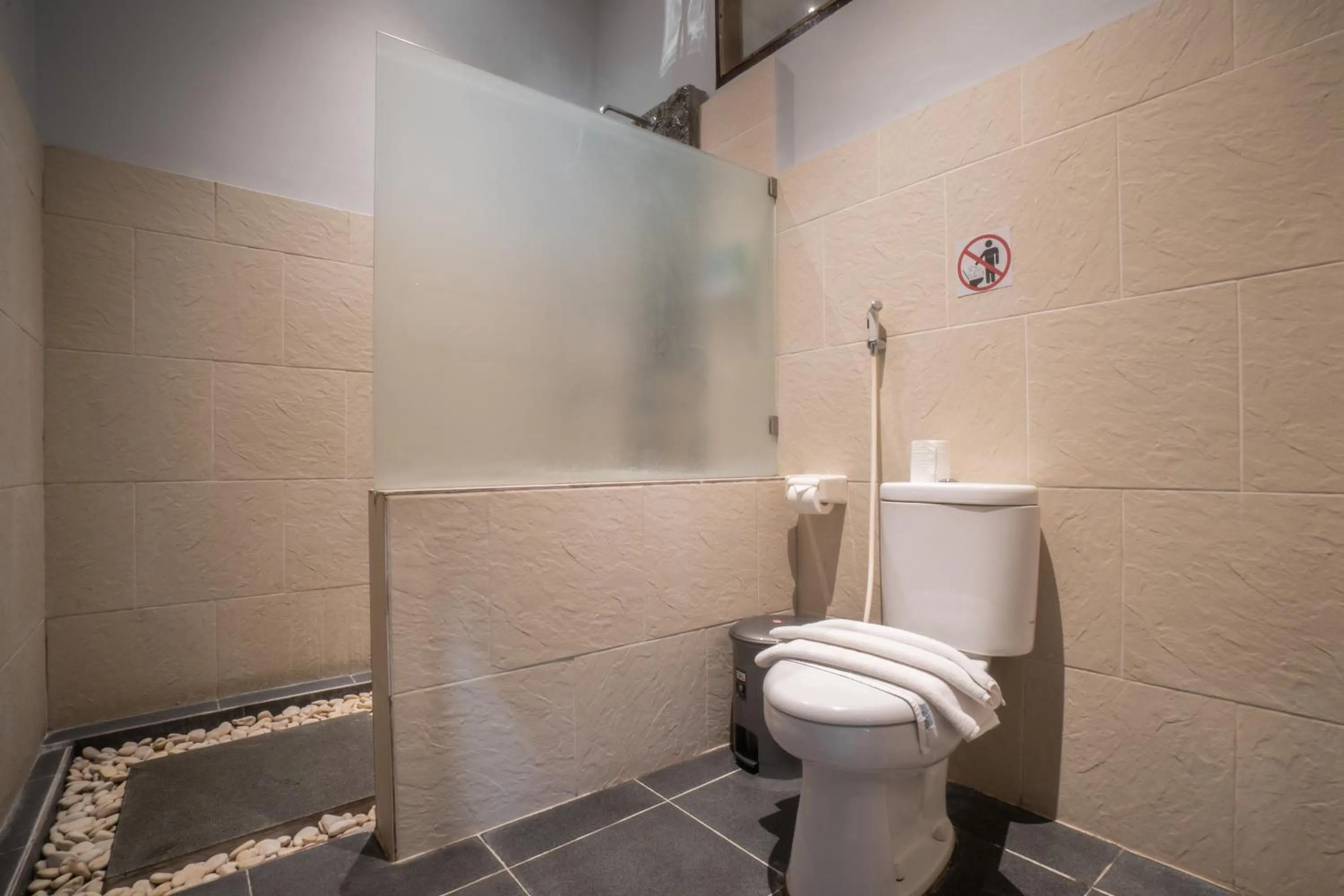 Toilet in The Catur Villa Seminyak