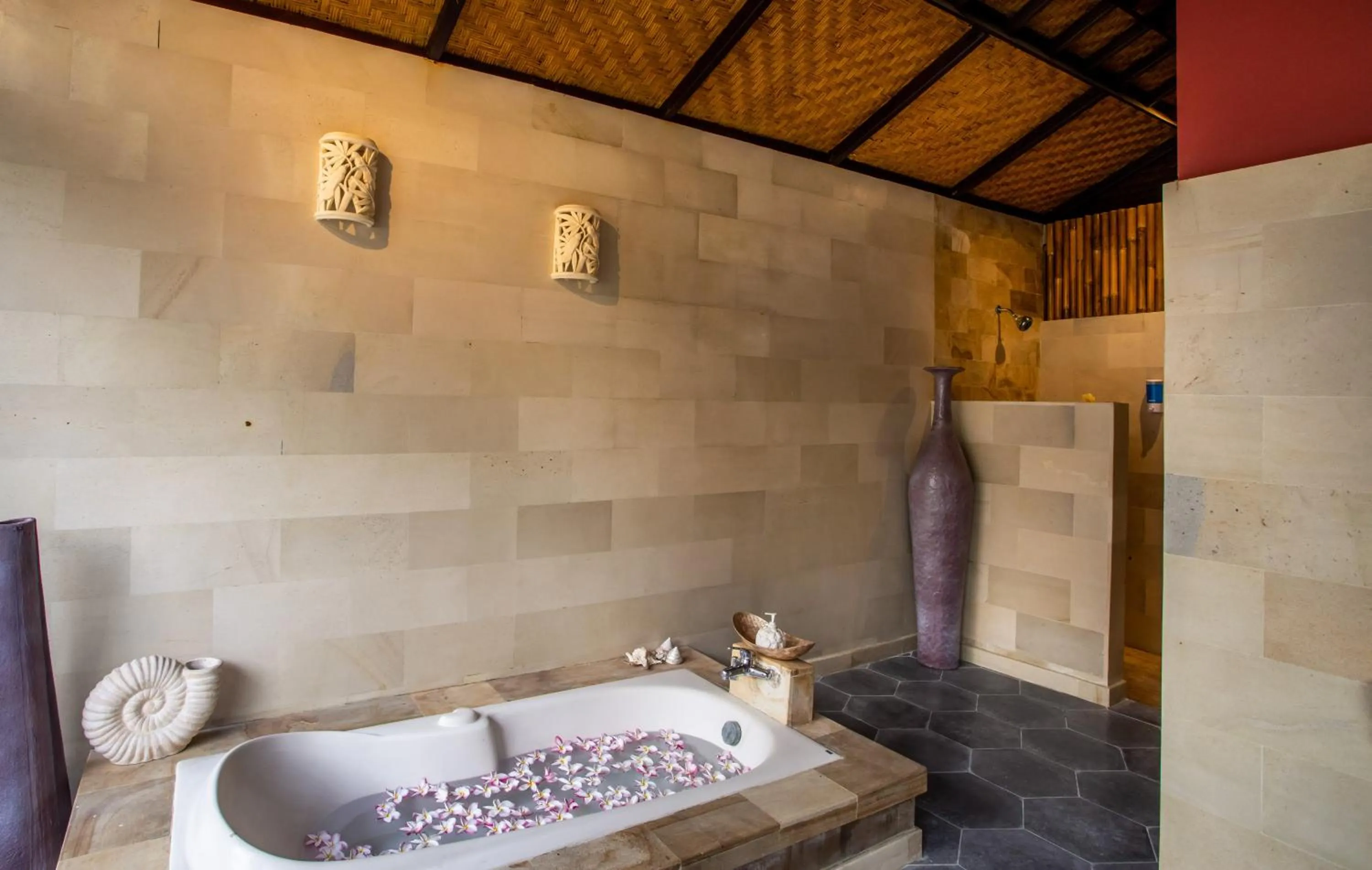 Shower in The Catur Villa Seminyak