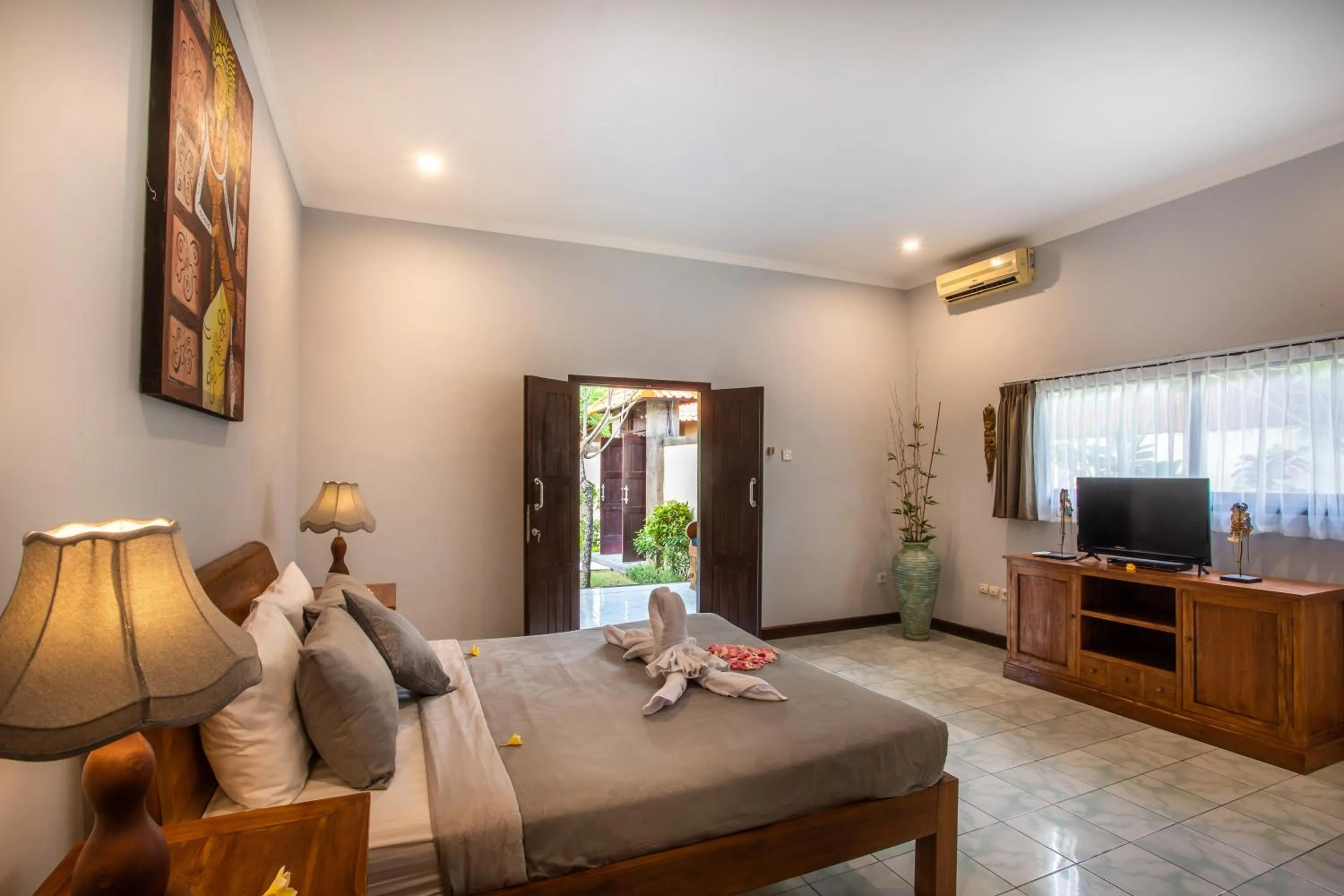 Bed in The Catur Villa Seminyak