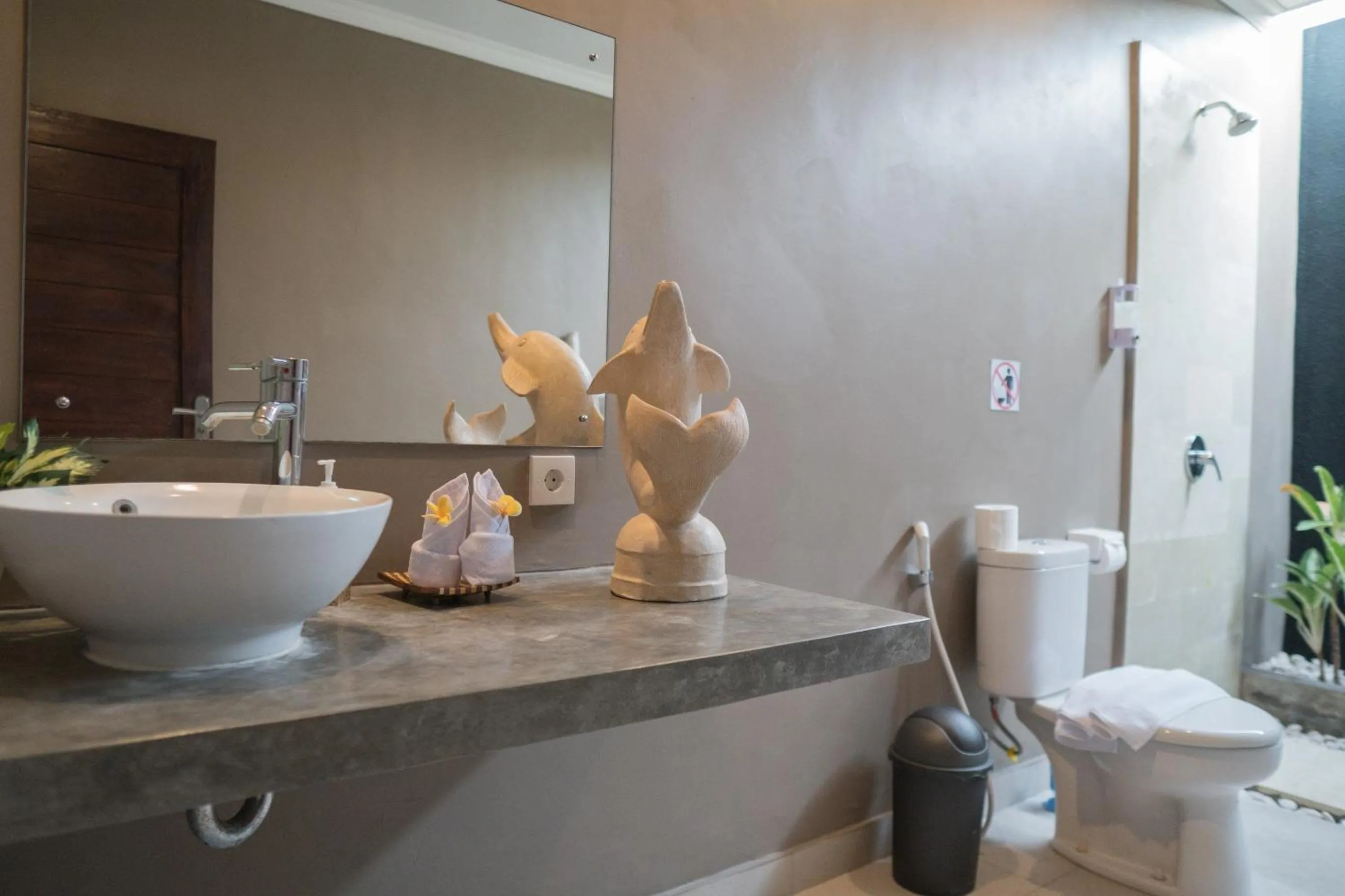 Toilet in The Catur Villa Seminyak