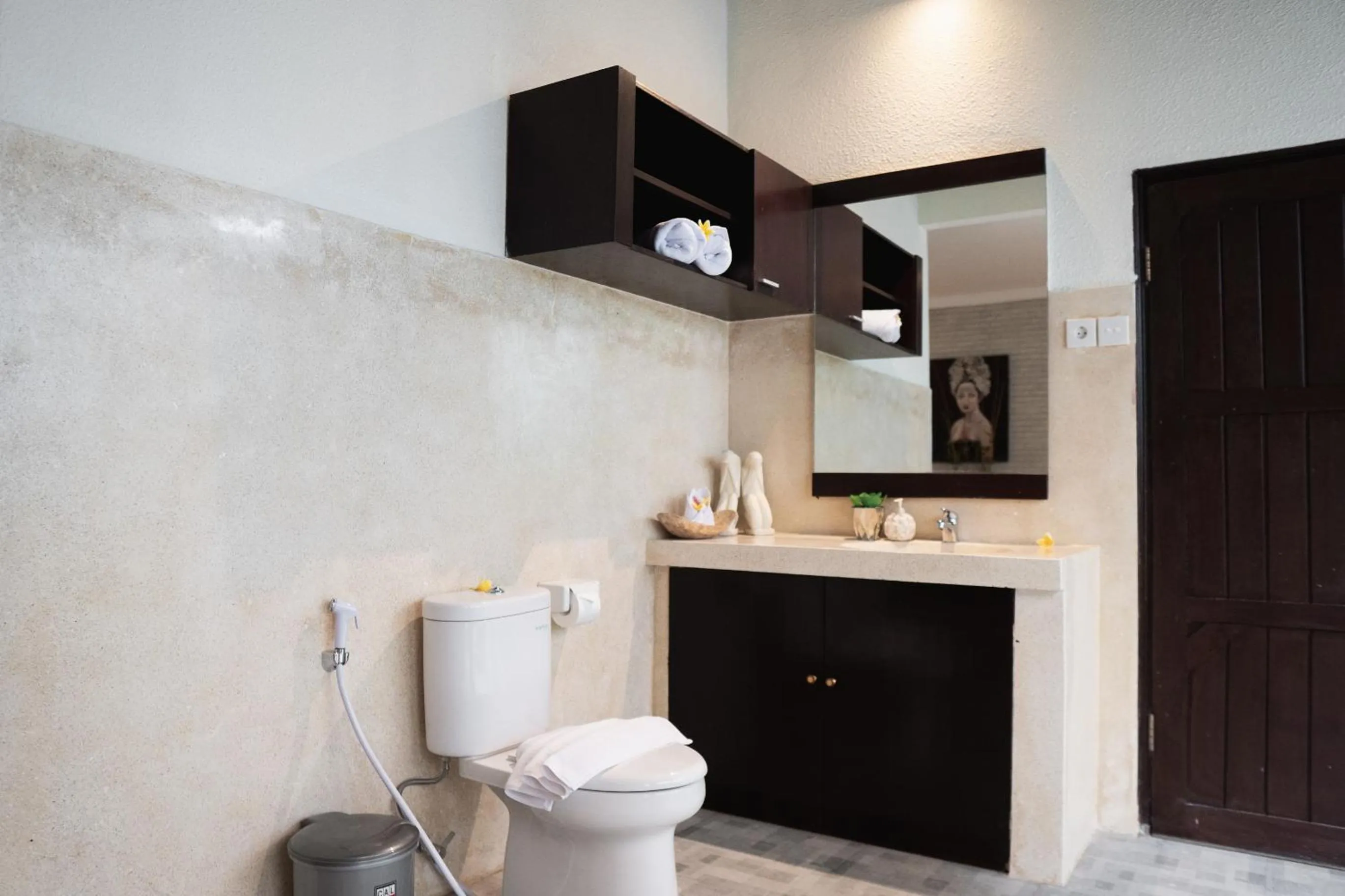 Toilet in The Catur Villa Seminyak