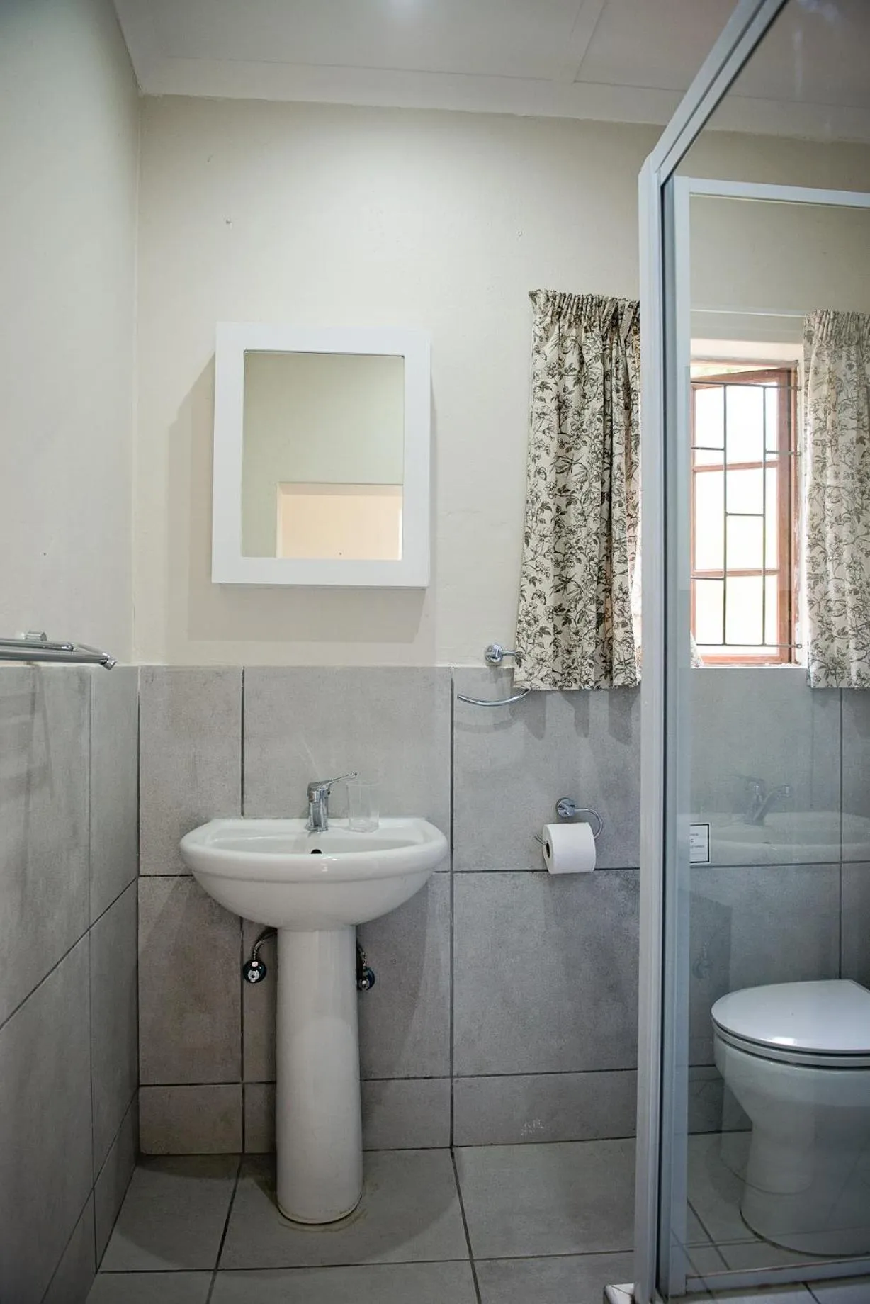 Bathroom in 870 on Riverview Drive