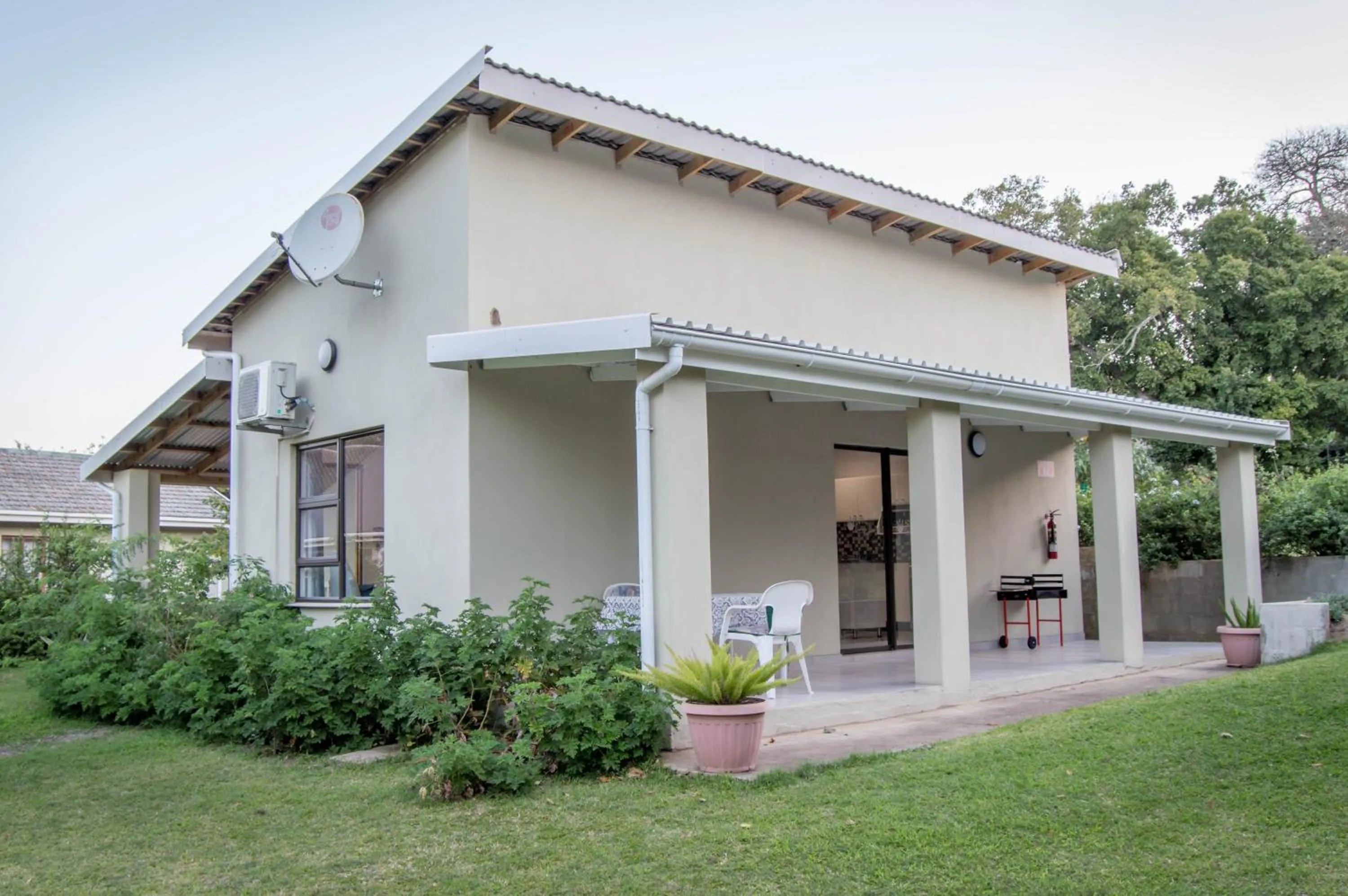 Patio in 870 on Riverview Drive