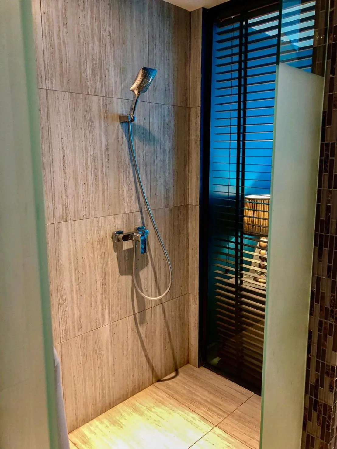 Shower in Green Pix Khaoyai