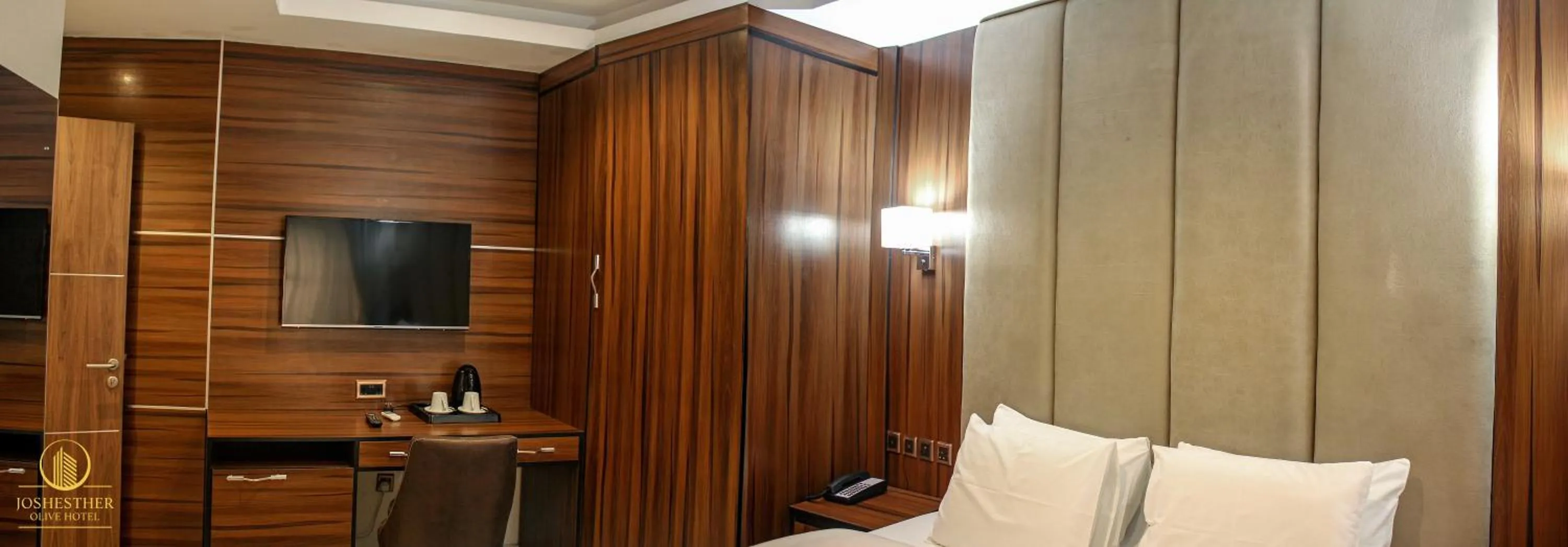 TV and multimedia in Joshesther Olive Hotel