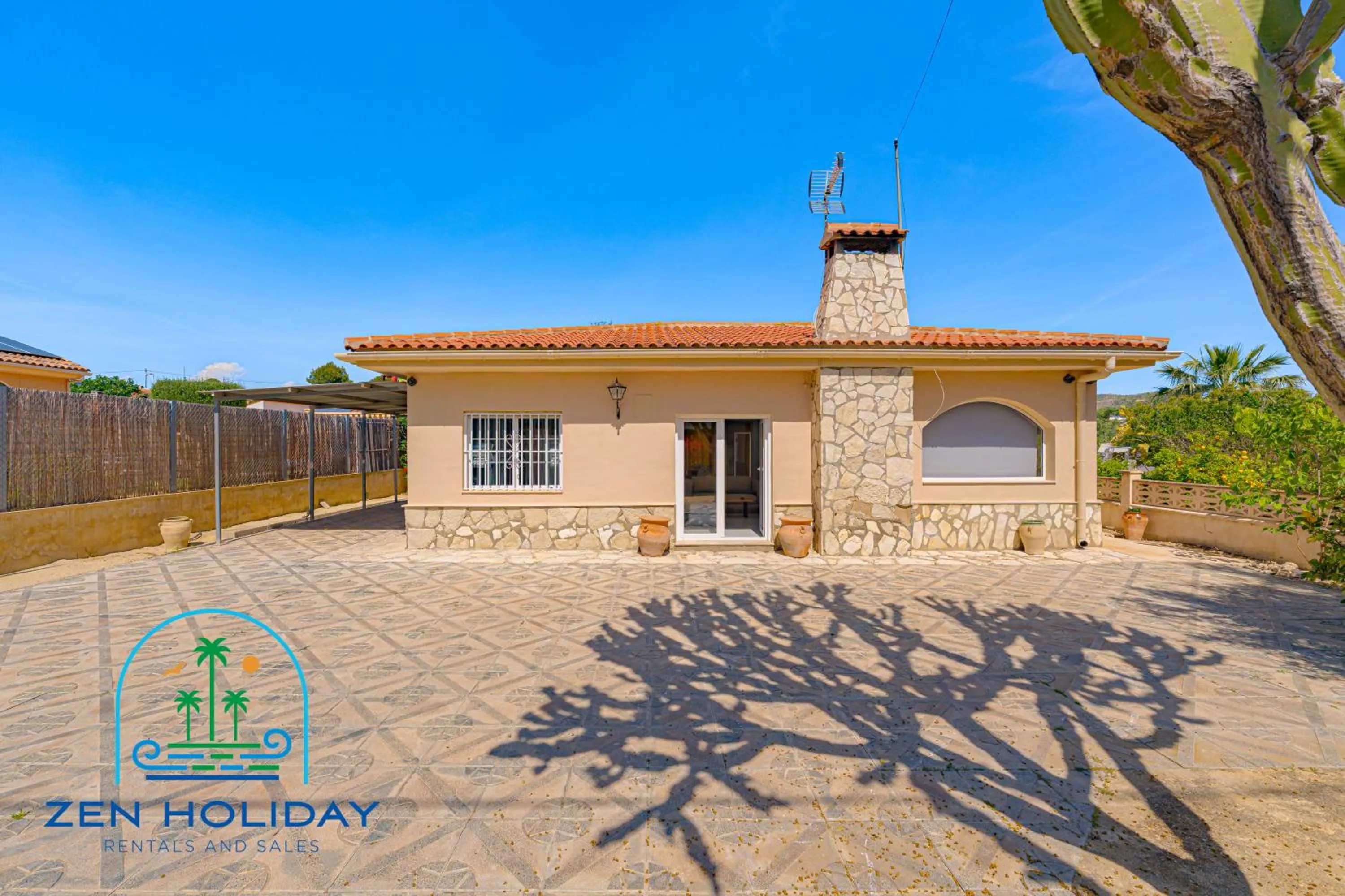 Villa Reyets 4 bed 3 bath Private Pool