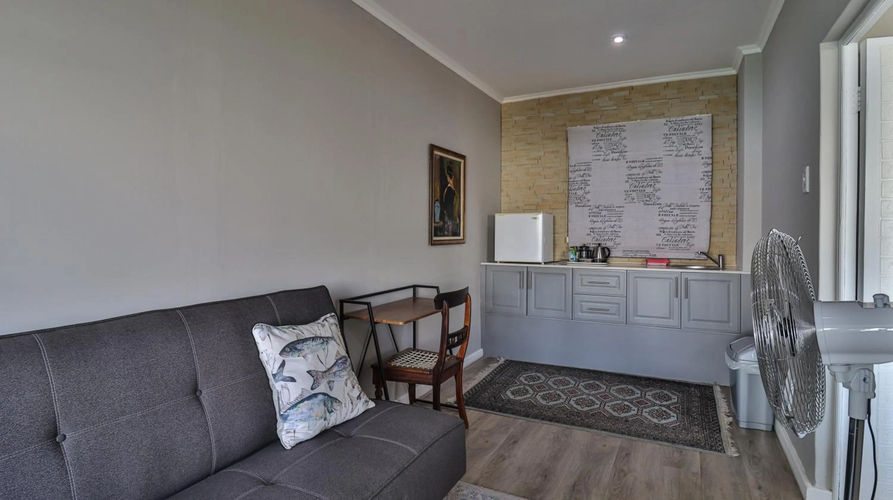 3ColoursBlue Guest House