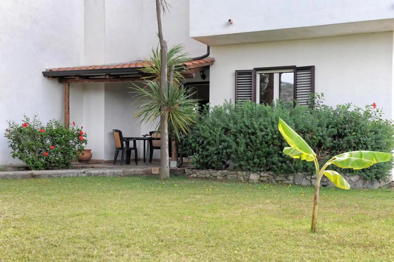 Facade/entrance in Villaggio Pineta Petto Bianco