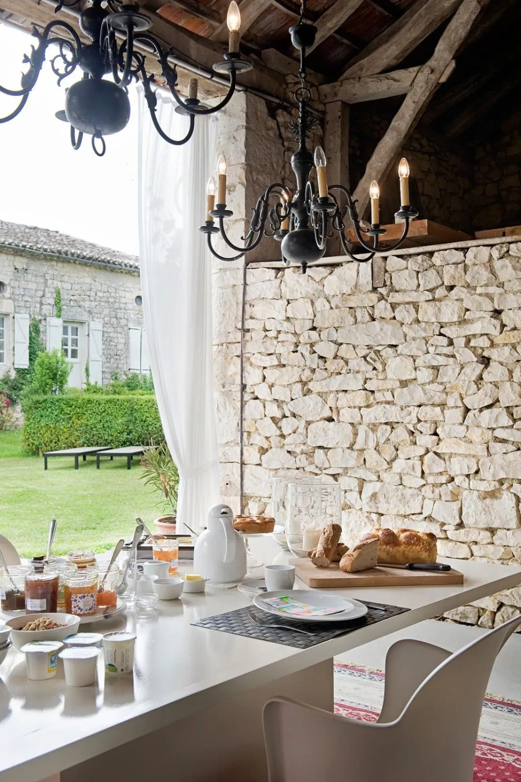 Restaurant/places to eat in Domaine de L'Isle Basse