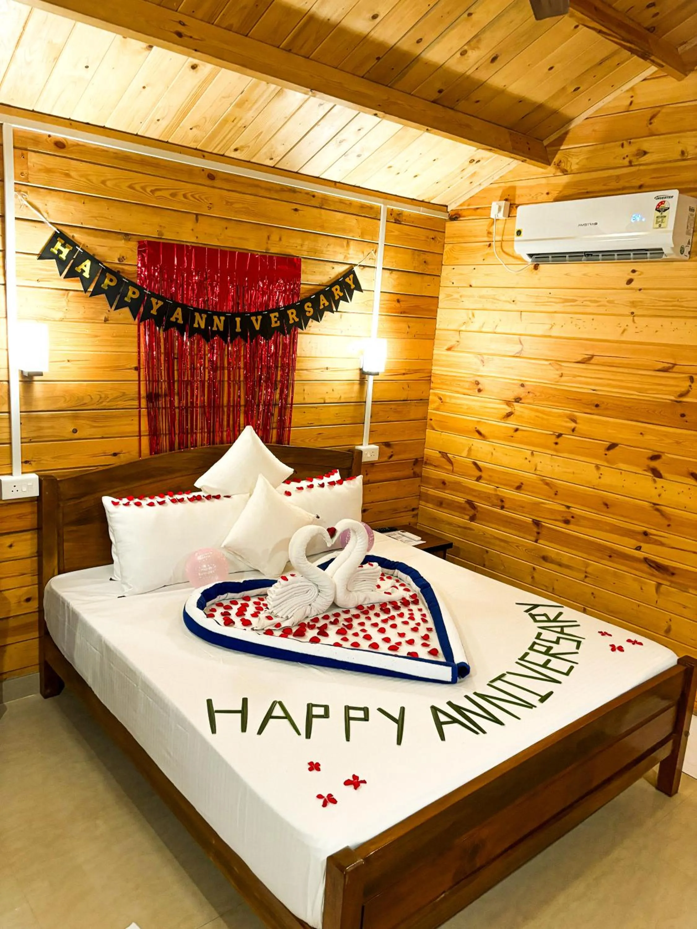 Bedroom, Bed in Red Crab Eco Resorts