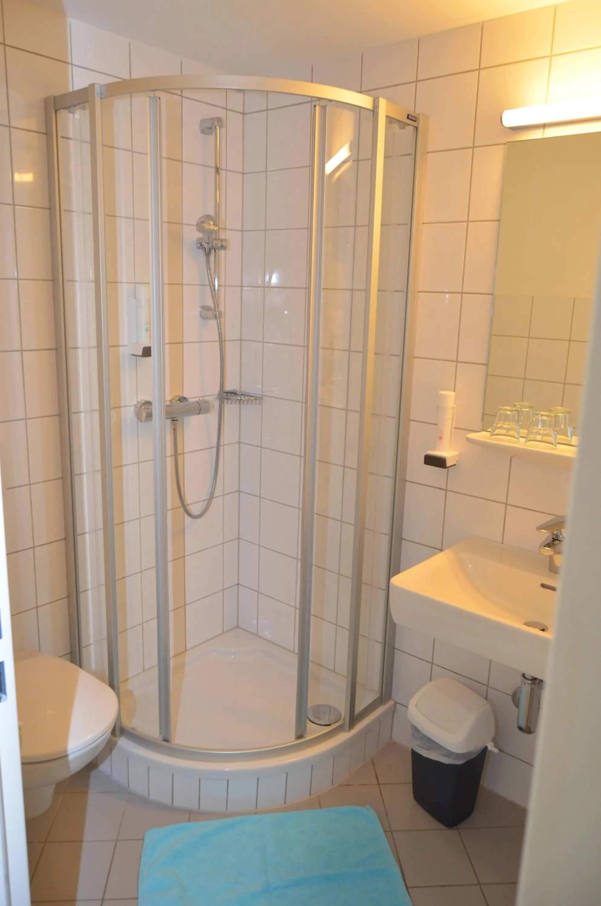 Shower in Gästehaus im Priesterseminar Salzburg