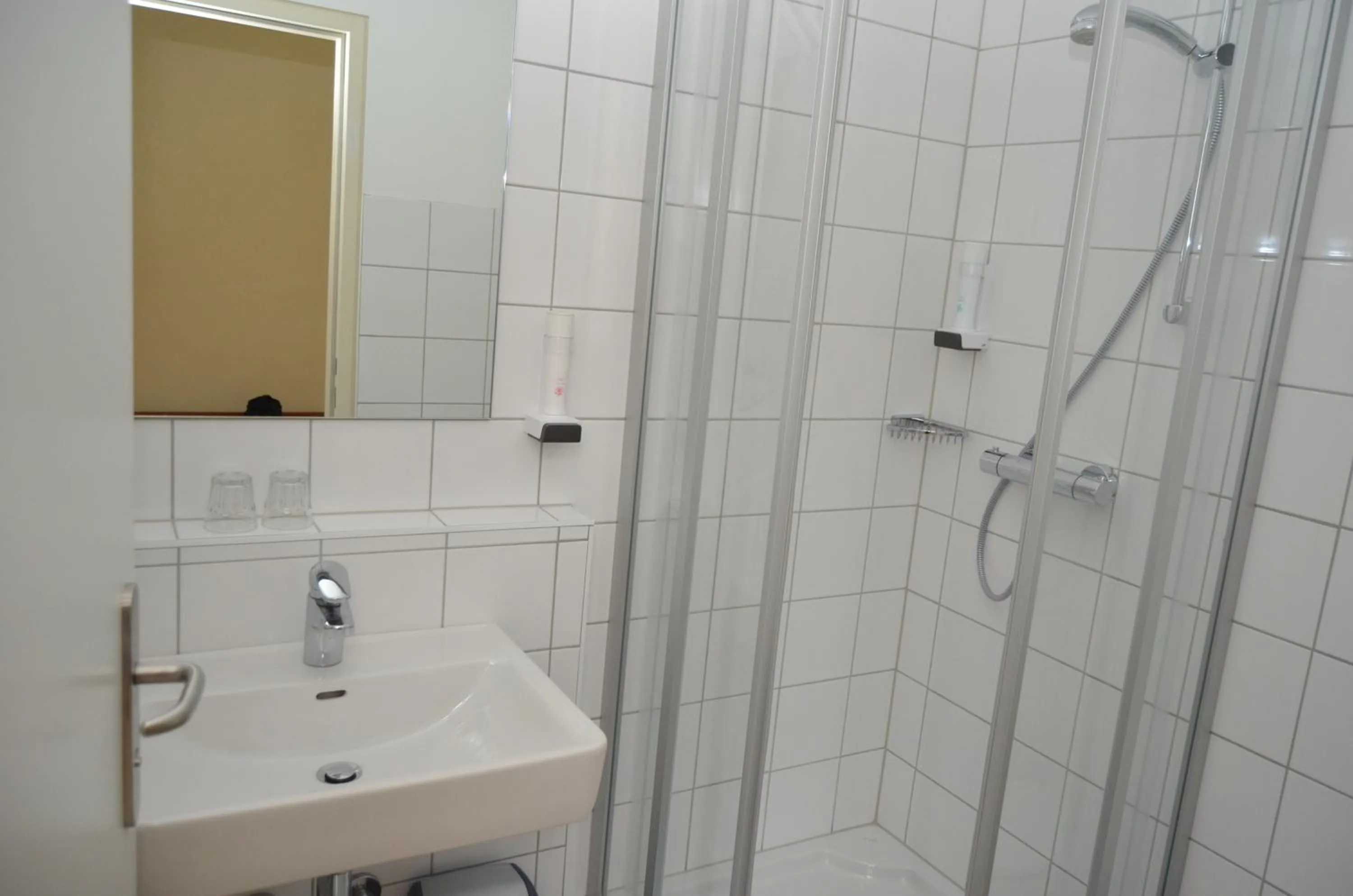 Shower in Gästehaus im Priesterseminar Salzburg