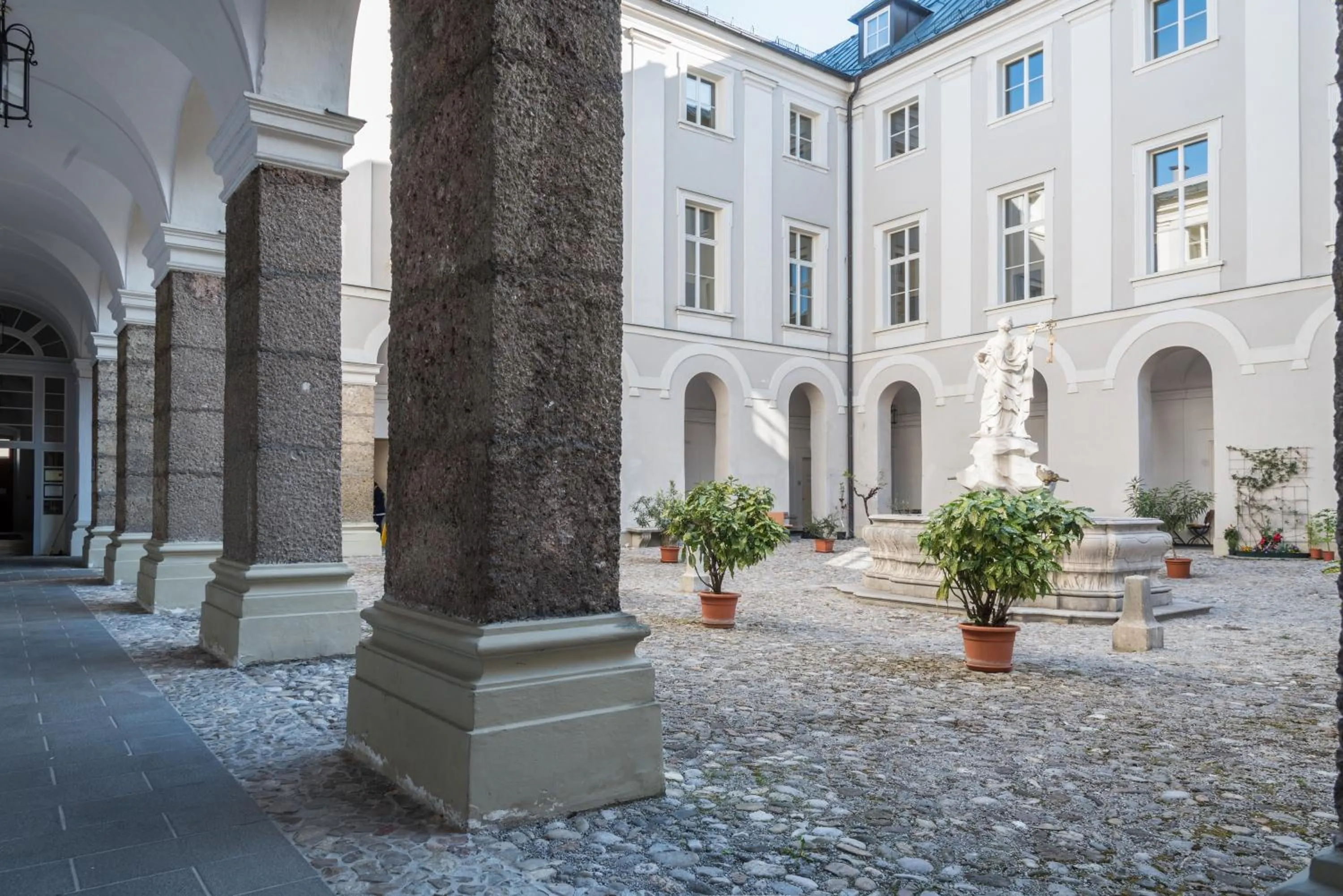 Patio in Gästehaus im Priesterseminar Salzburg