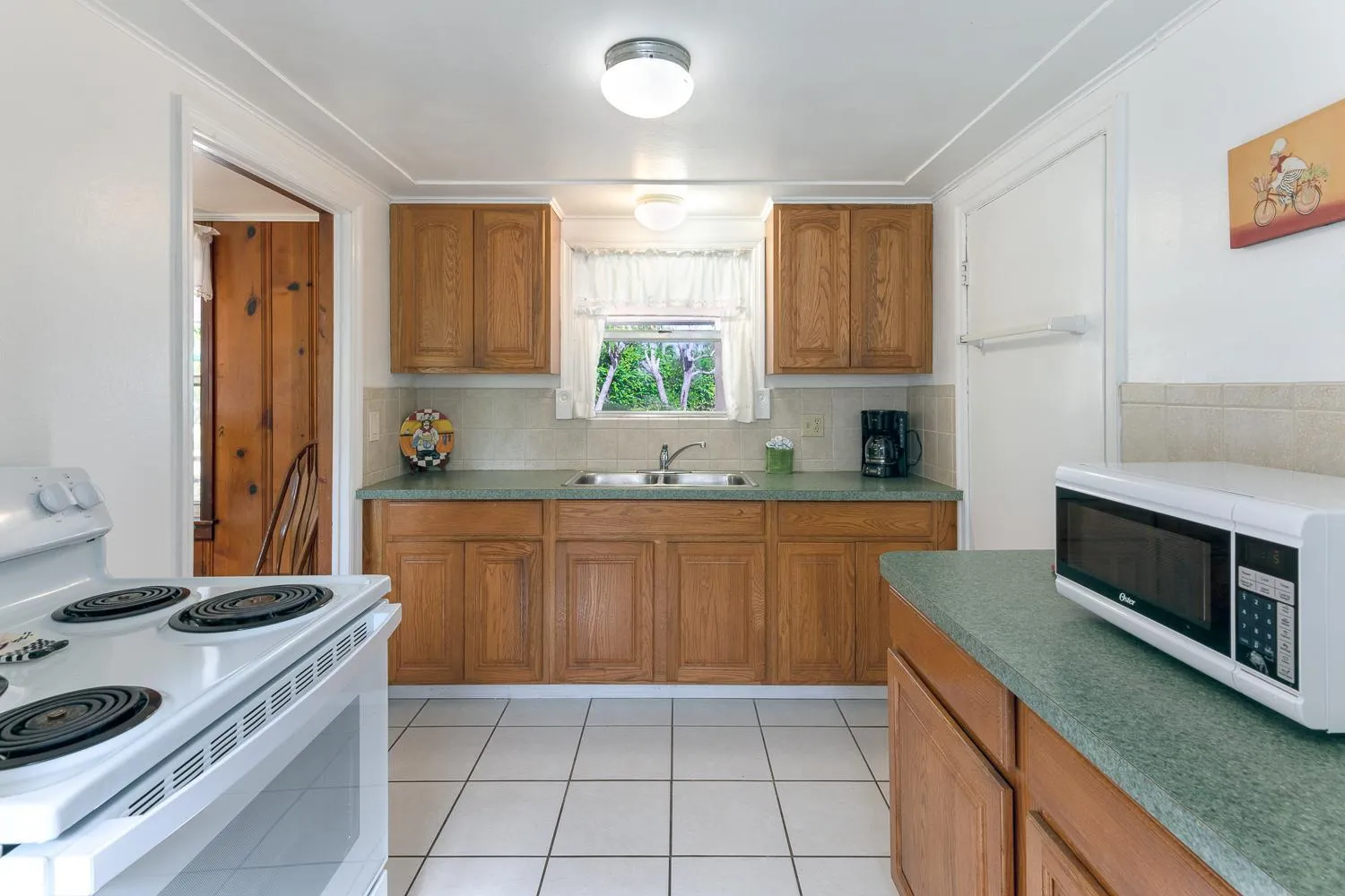 Kitchen or kitchenette in Rock Reef Resort