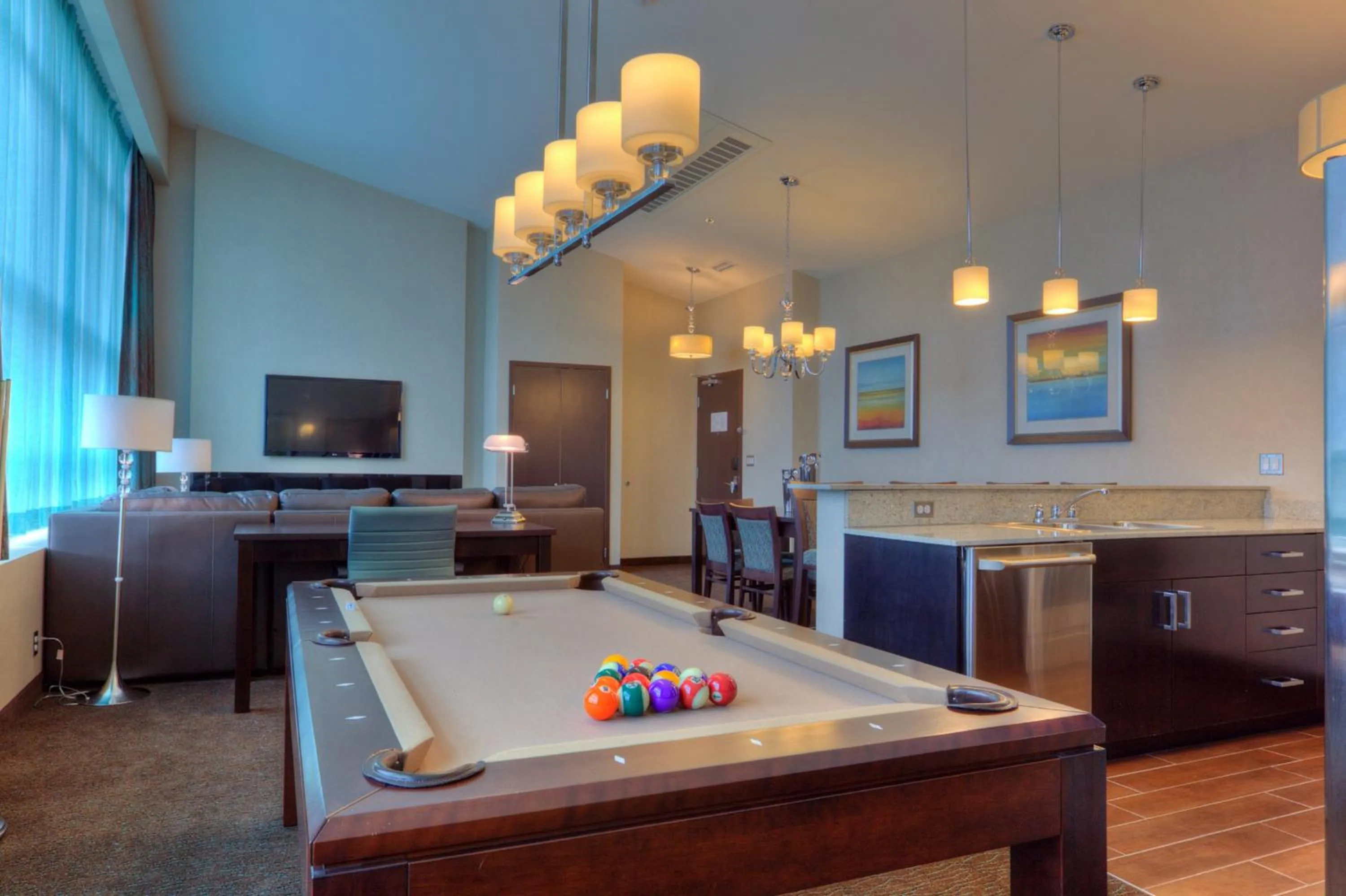 Photo of the whole room in Holiday Inn Saskatoon Downtown by IHG