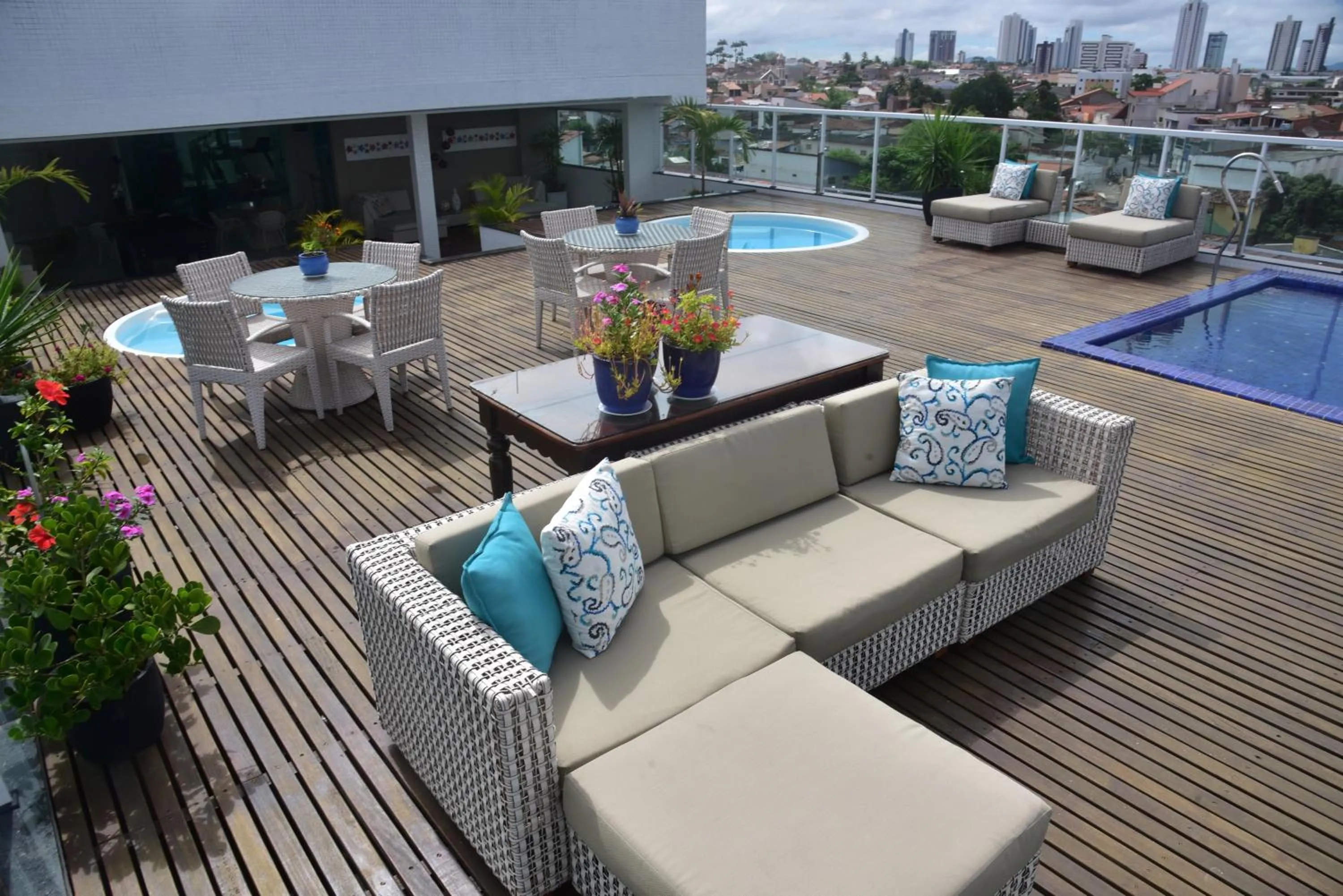 Seating area in Hotel Village Confort Campina Grande