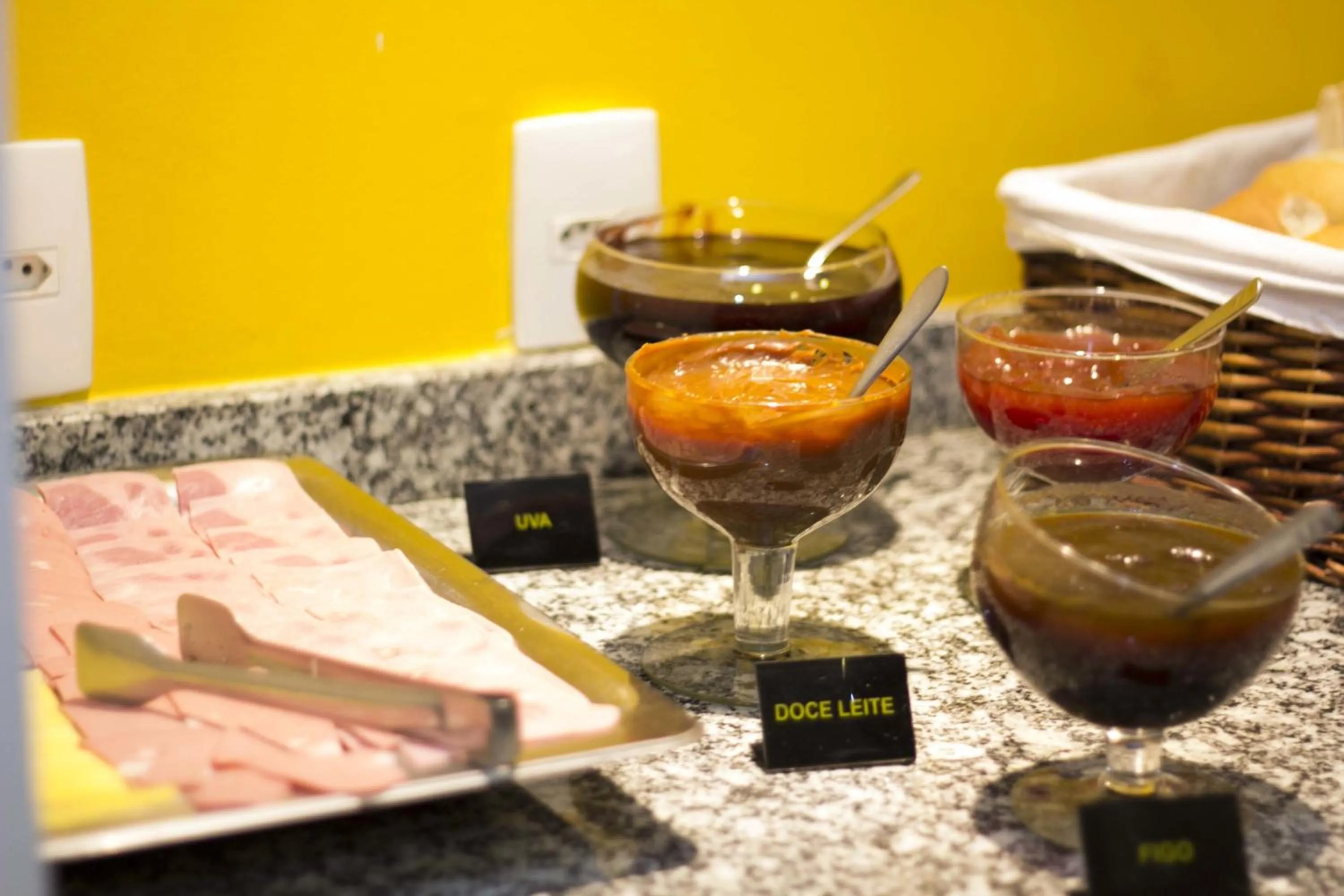 Food close-up in Minuano Hotel Express próx Orla Lago Guaíba, Mercado Público, 300 m Rodoviária