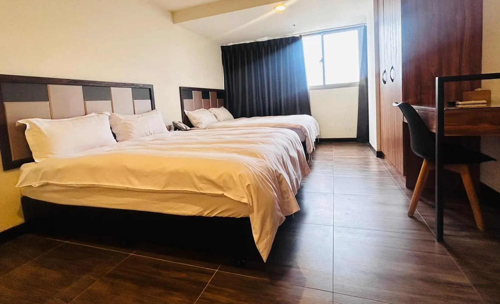 Bedroom, Bed in Greeninn Hotel