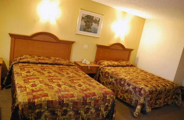 Bed in South Bay Motel