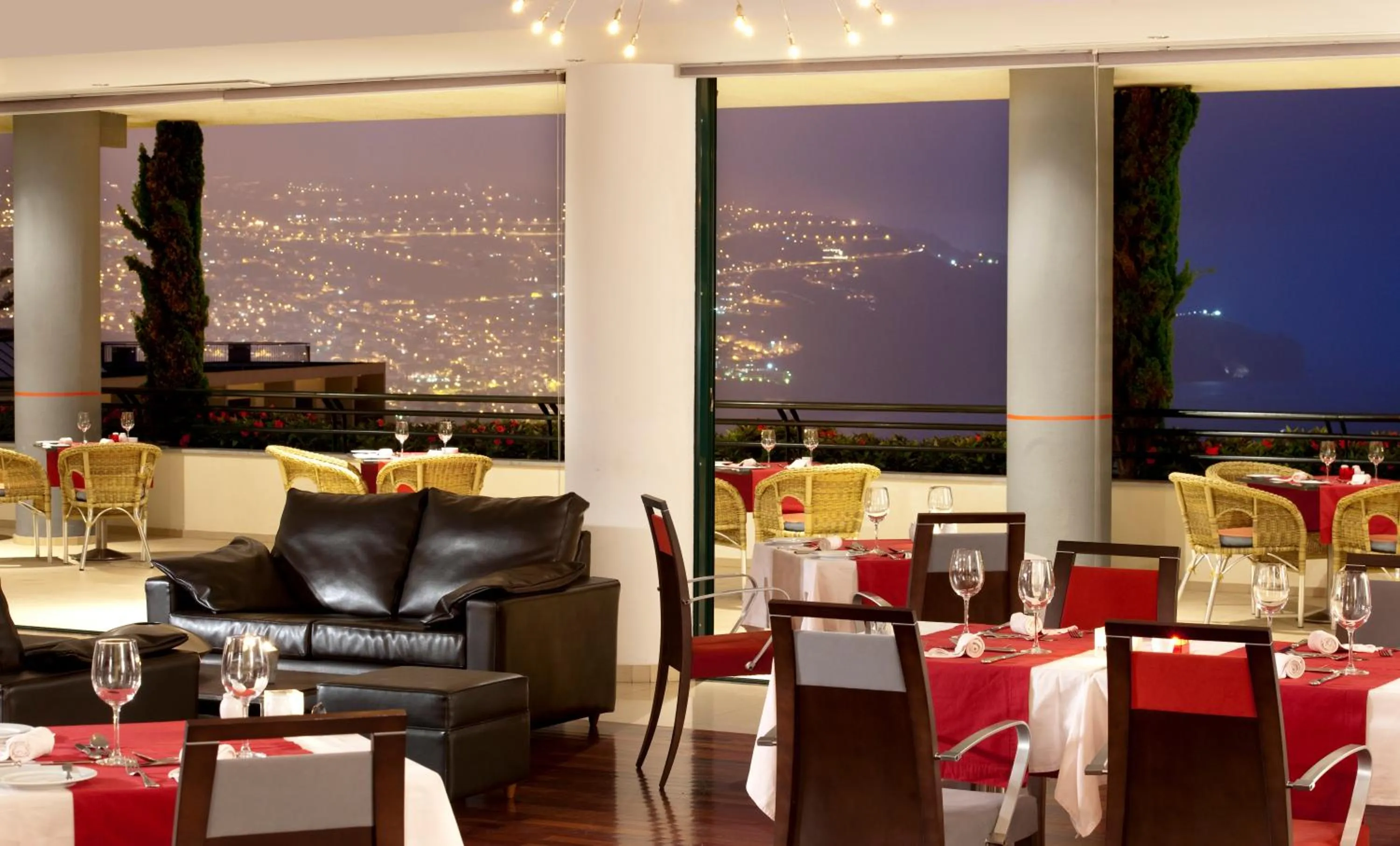 Restaurant/places to eat in Madeira Panorâmico Hotel