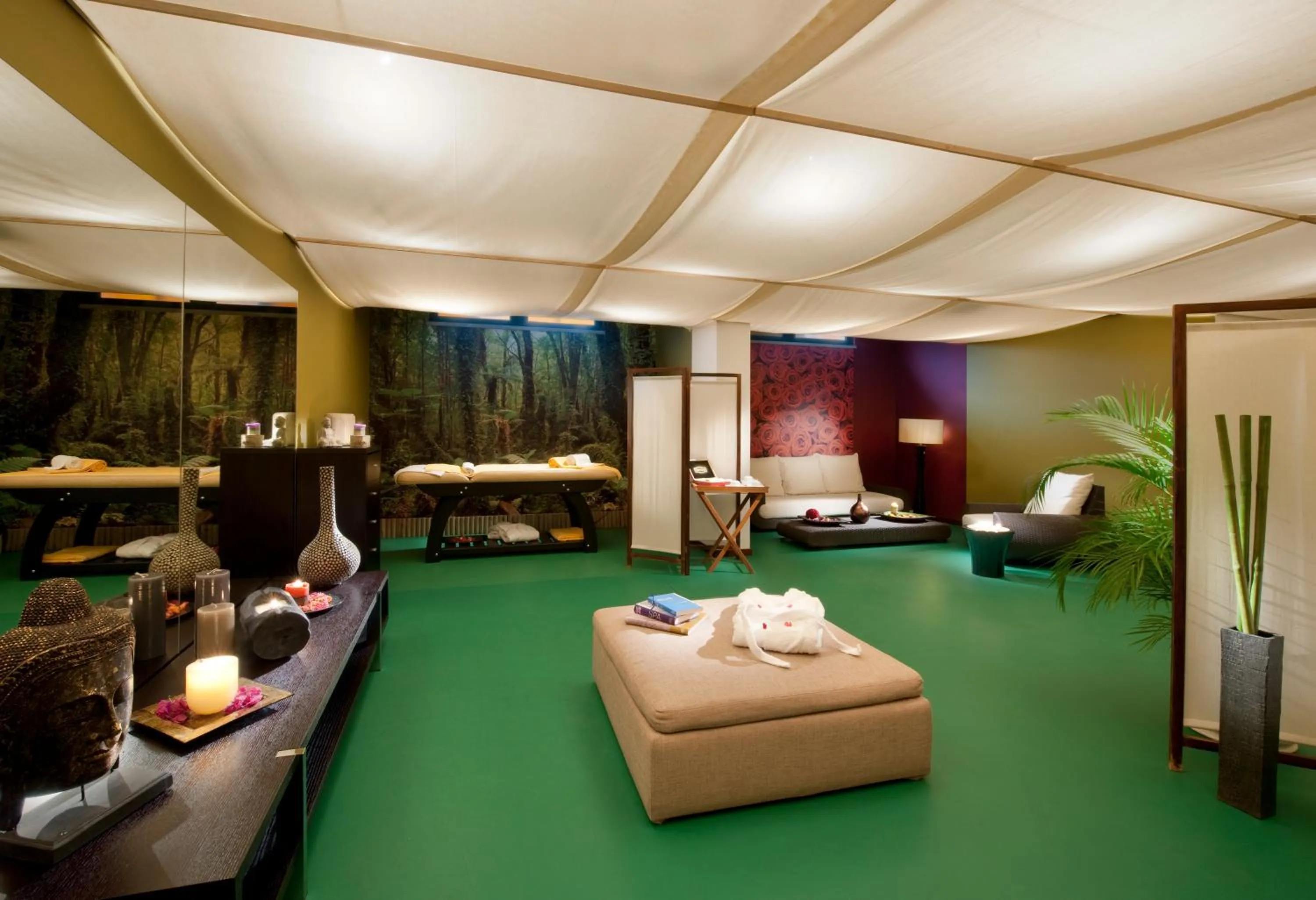 Decorative detail, Bed in Madeira Panorâmico Hotel