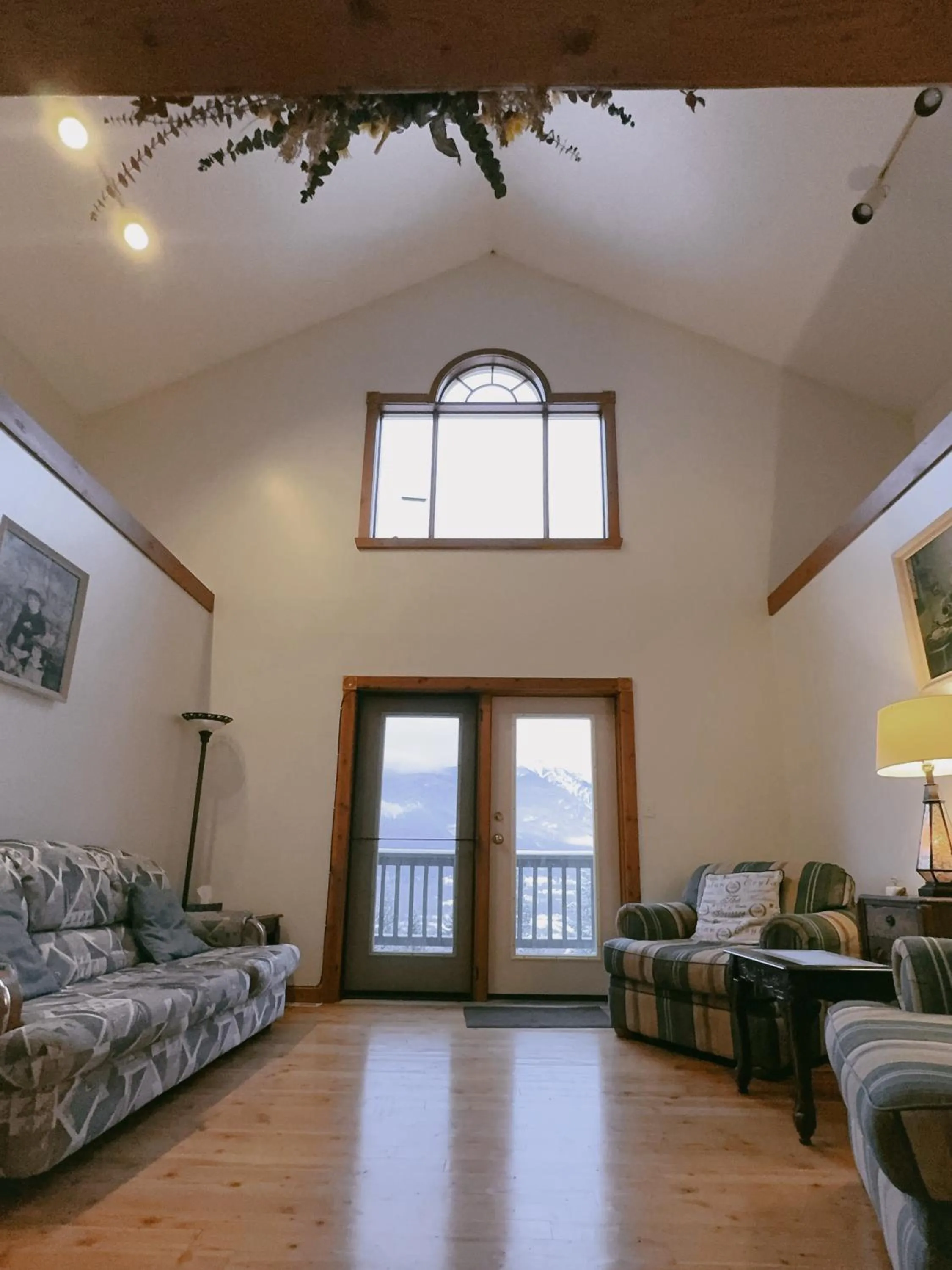 Living room in Alpine Meadows Lodge