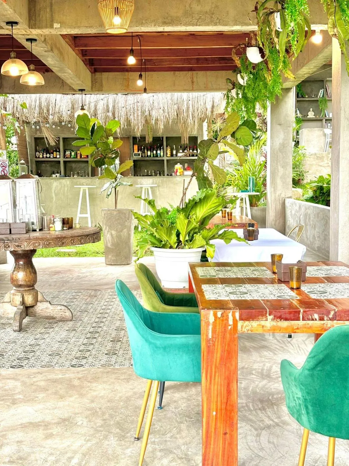 Patio in Bintana sa Paraiso Binunsaran