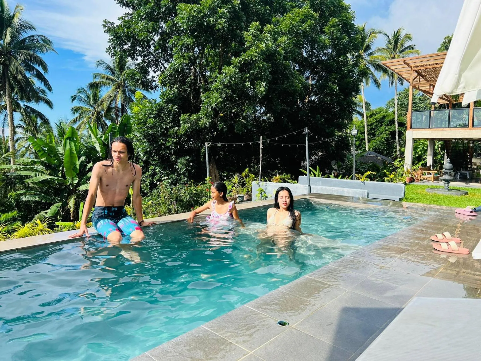 Swimming pool in Bintana sa Paraiso Binunsaran