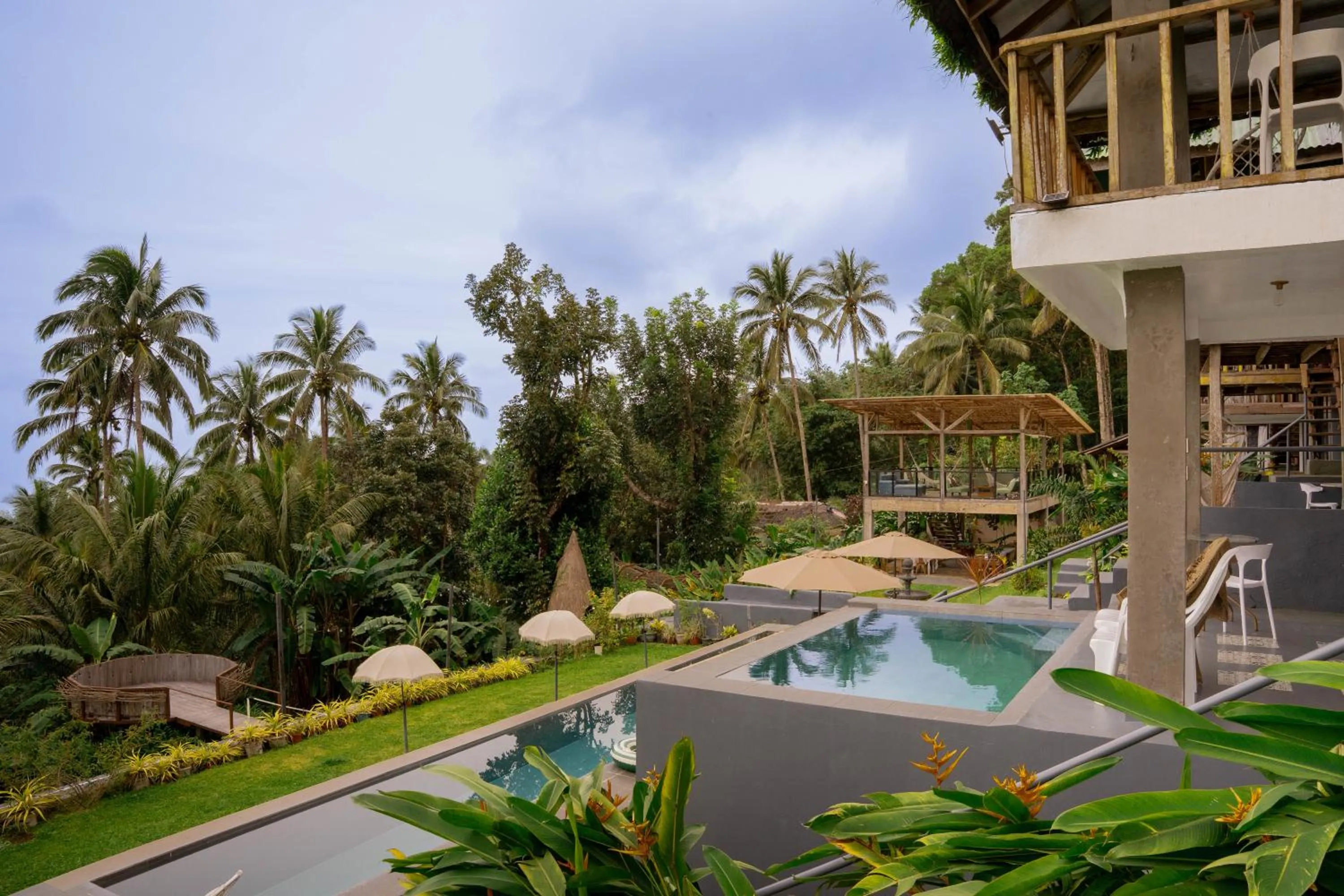 Swimming pool in Bintana sa Paraiso Binunsaran