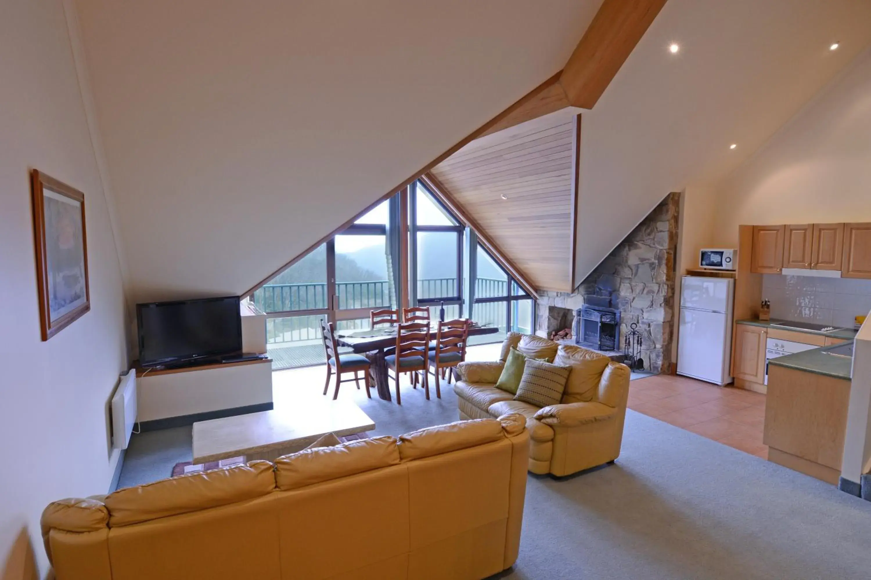 Two-Bedroom Penthouse Apartment - Spion Kopje (4 Guests) in Falls Creek Country Club Two-Bedroom Penthouse Apartment - Spion Kopje (4 Guests) in Falls Creek Country Club