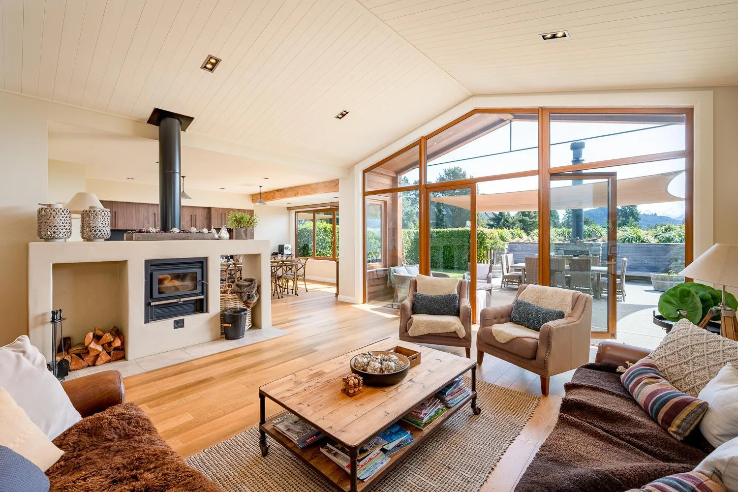 Lounge or bar, Lobby/Reception in Wanaka Haven Lodge Accommodation