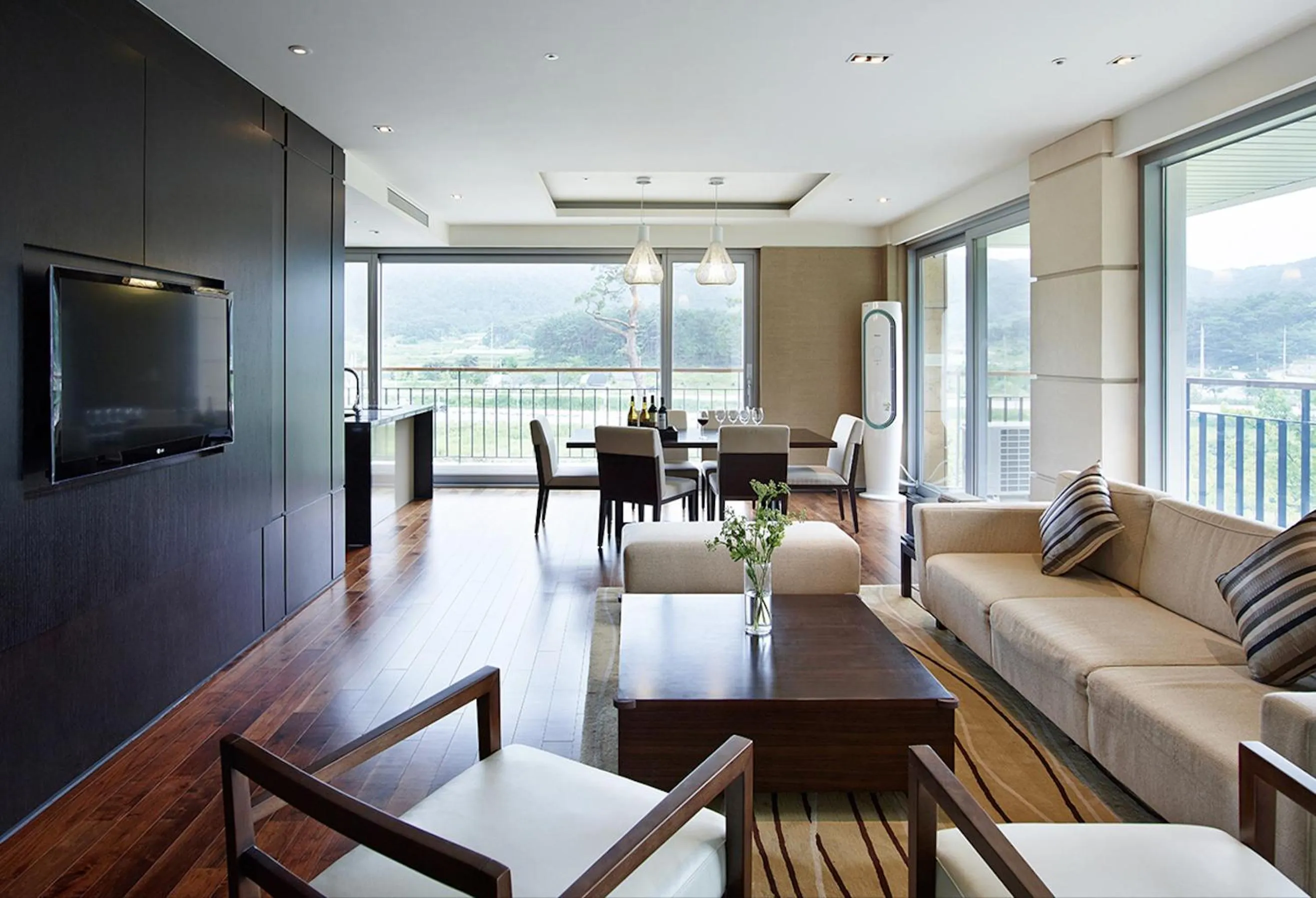 Living room in The Suites Hotel Namwon