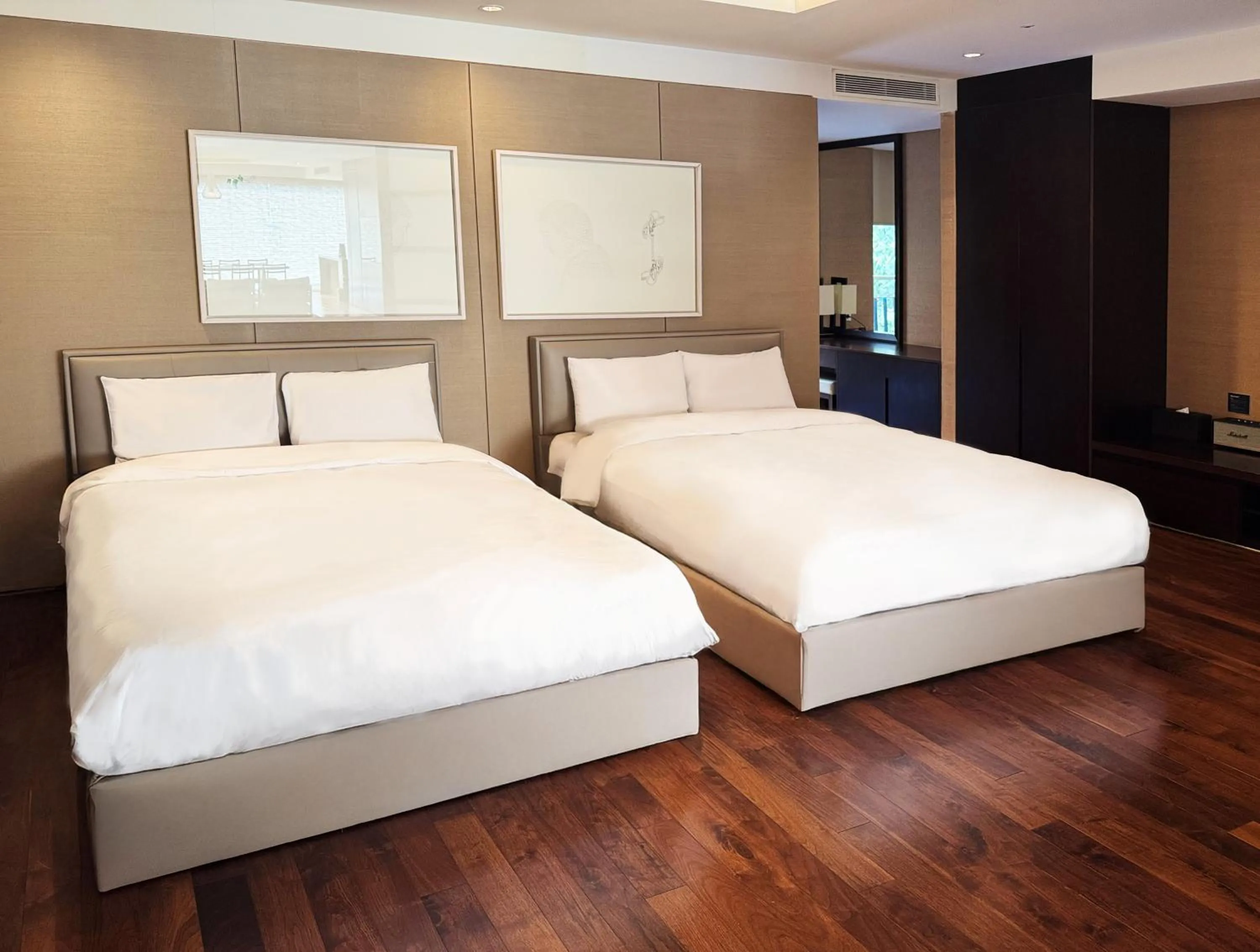 Bed in The Suites Hotel Namwon