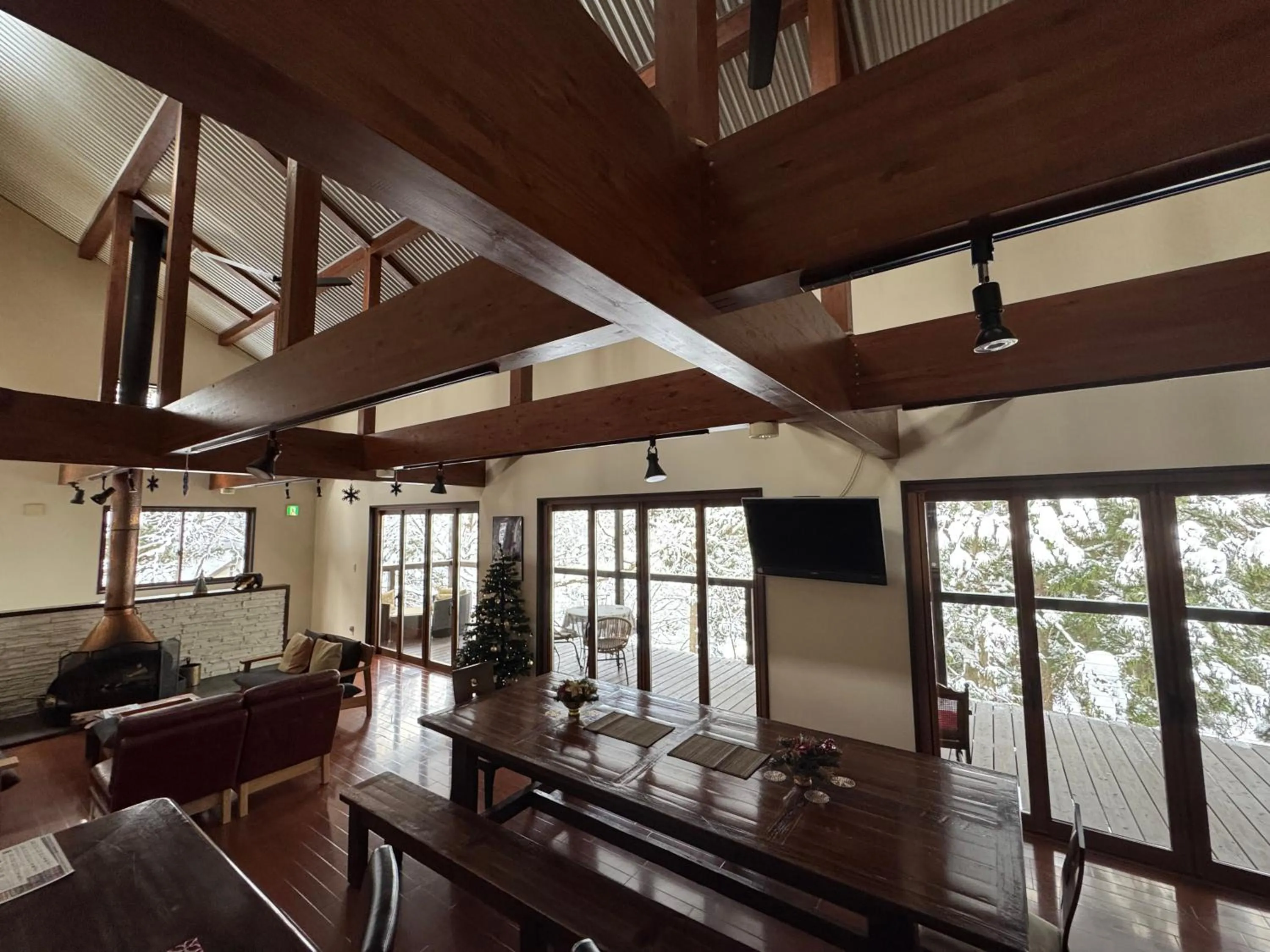Living room in Bears Den Mountain Lodge