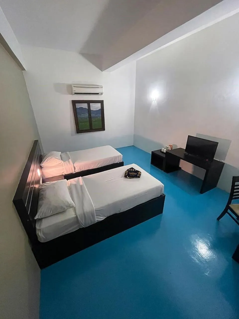 Photo of the whole room, Bed in Kuala Melaka Inn